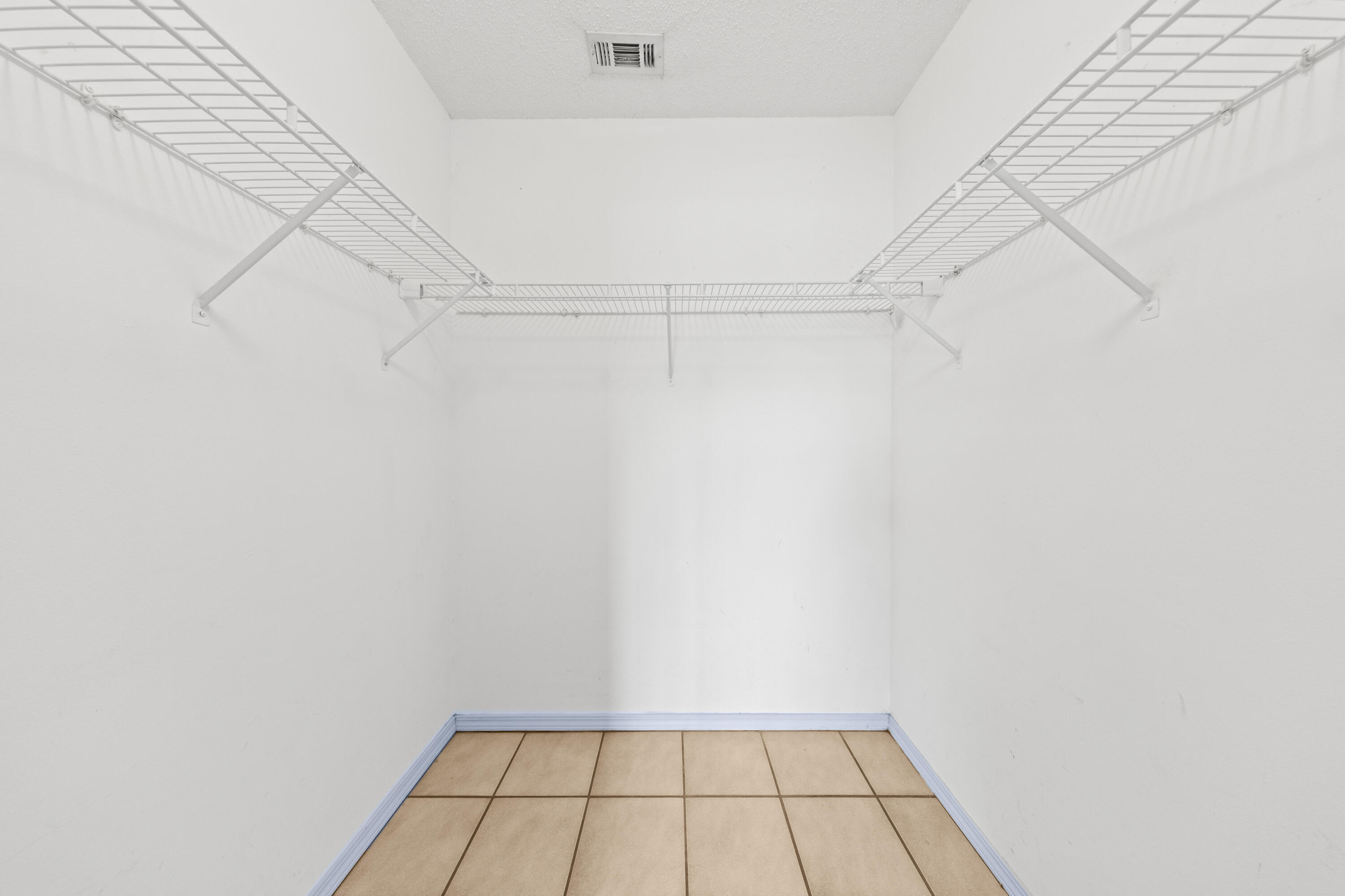 CARDINAL ESTATES - Residential Lease