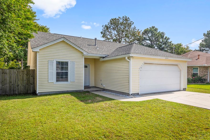 MOVE IN SPECIAL $100 off 1st month's rent! AVAILABLE NOW! 3bed/2bath home in East Navarre! Split floor plan, fresh paint and tiled floors throughout the house. Upgraded kitchen with gorgeous granite counter tops, plenty of cabinet space, and subway tile backsplash. Enjoy the fenced-in yard, patio with lots of potential to create your own entertaining area. Easy commute to Hurlburt Field, Navarre Beach, shopping, and recreation activities. NO smoking. Small dogs under 35lbs allowed upon approval with a non-refundable pet fee. Minimum 600 FICO credit score required in addition to meeting rental criteria.