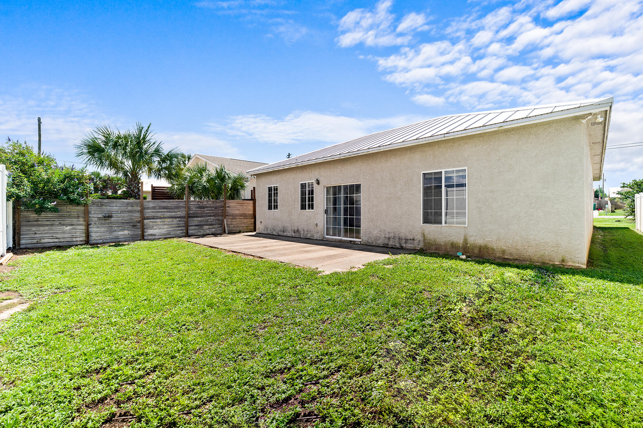 RIVIERA BEACH - Residential