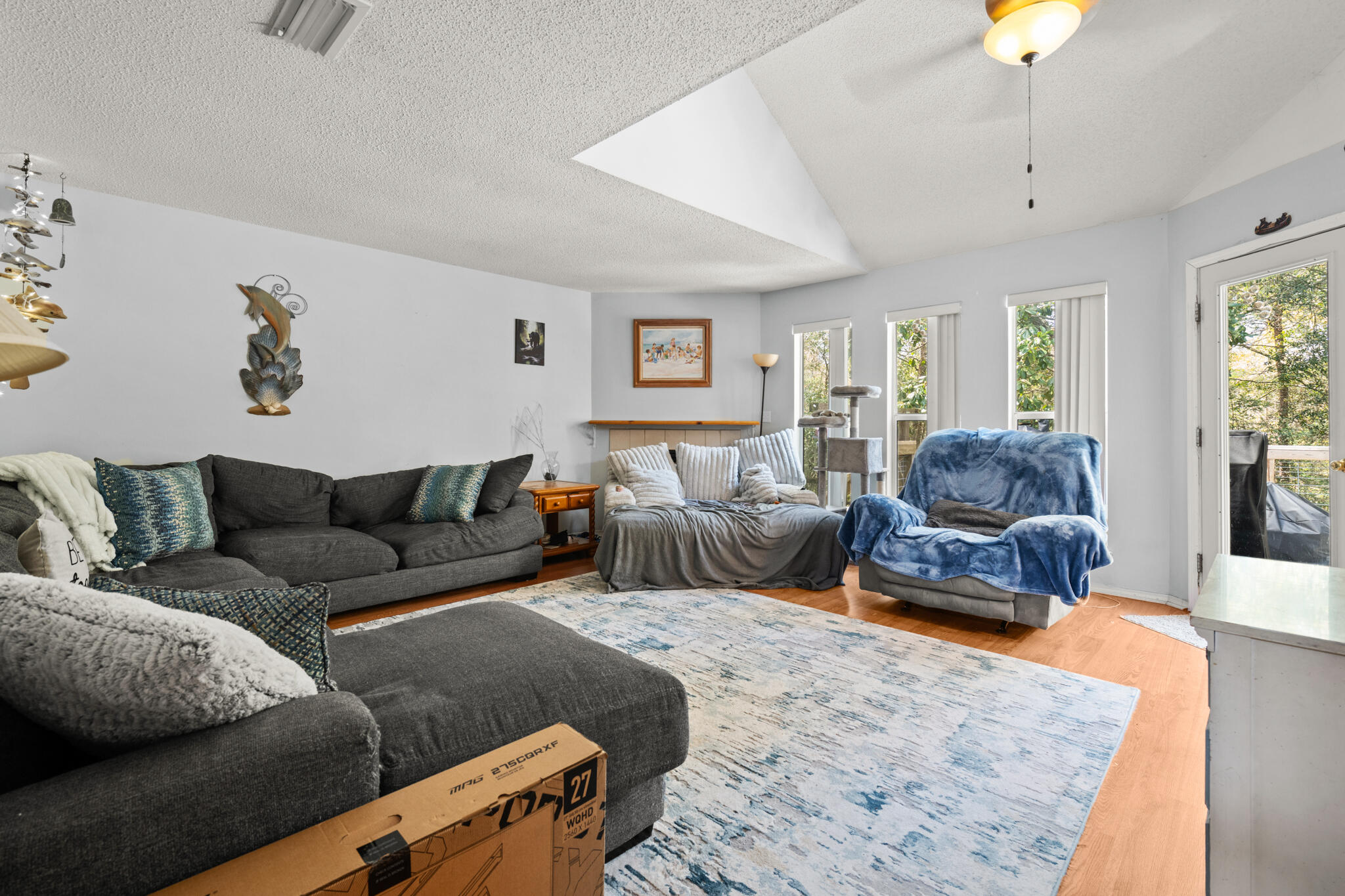 COLLEGE OAKS - Residential