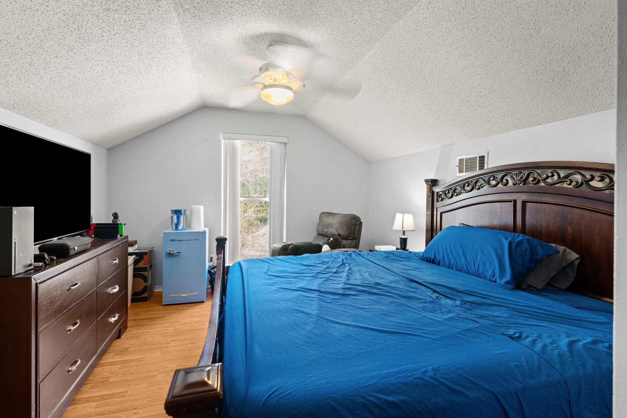 COLLEGE OAKS - Residential