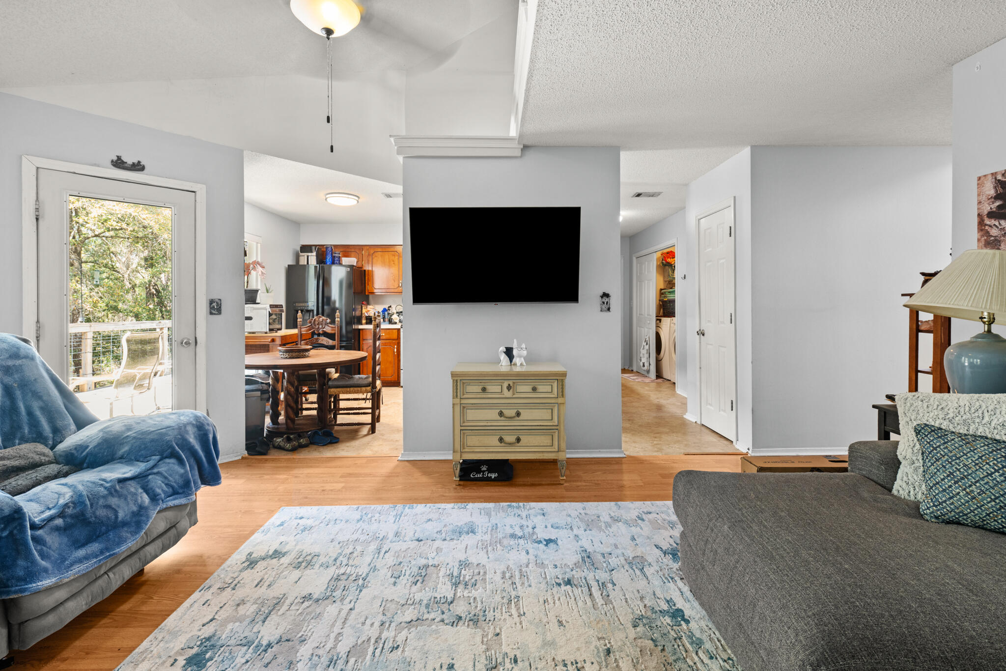 COLLEGE OAKS - Residential