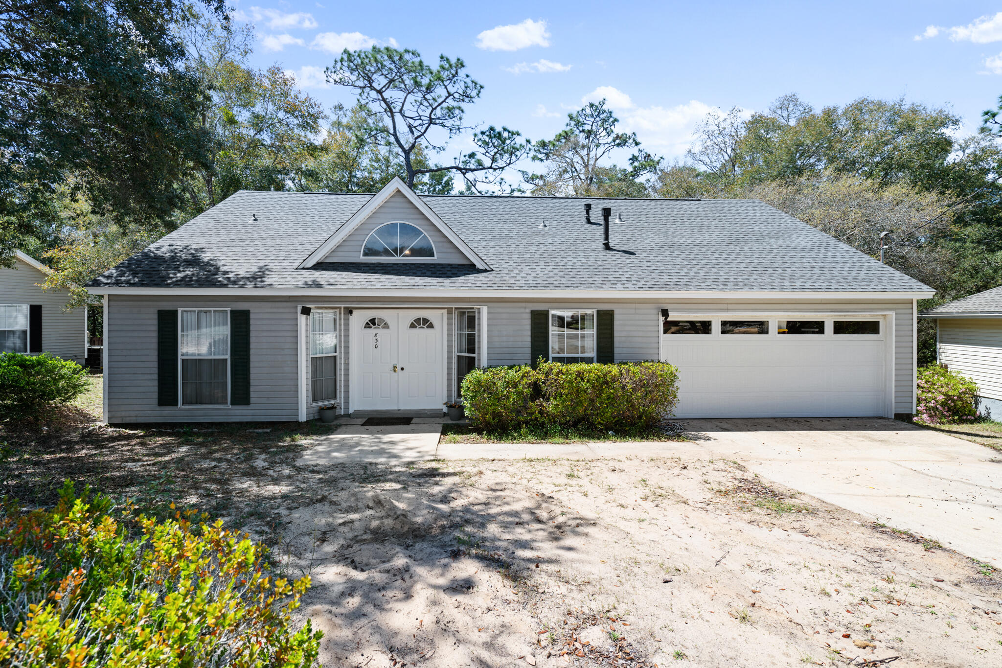 COLLEGE OAKS - Residential