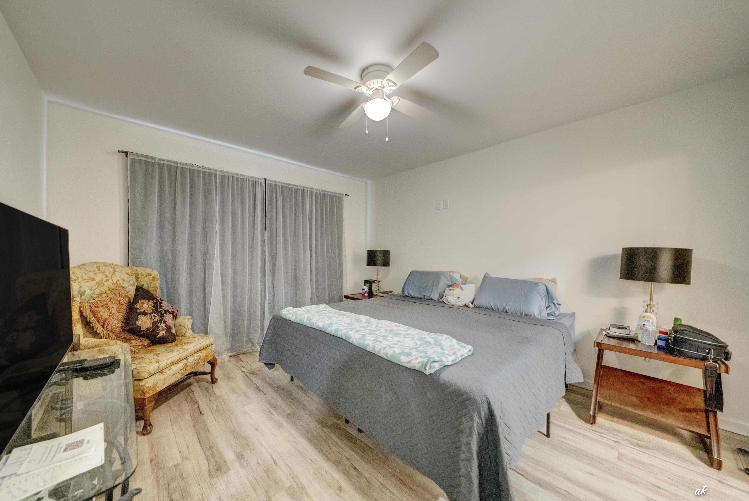 NORTH LAGOON OAKS - Residential