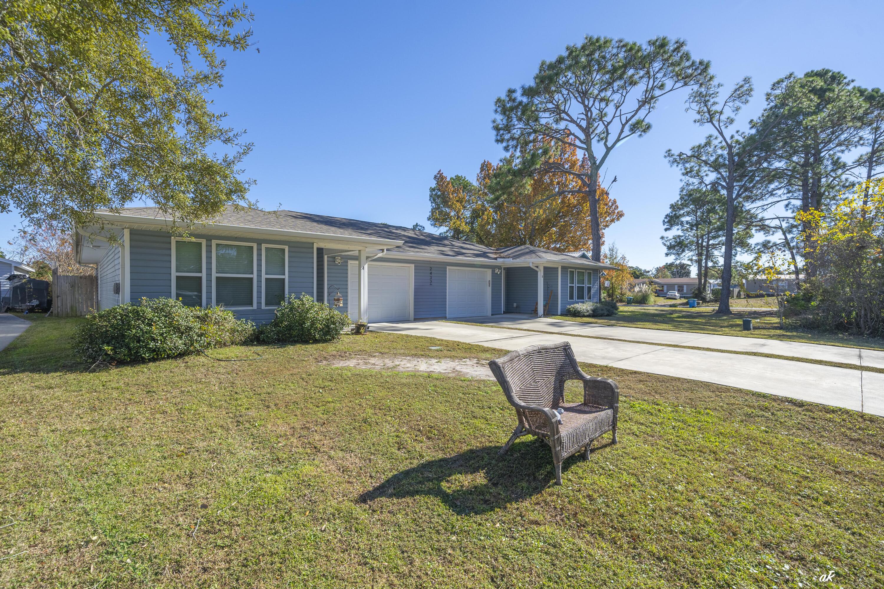 NORTH LAGOON OAKS - Residential