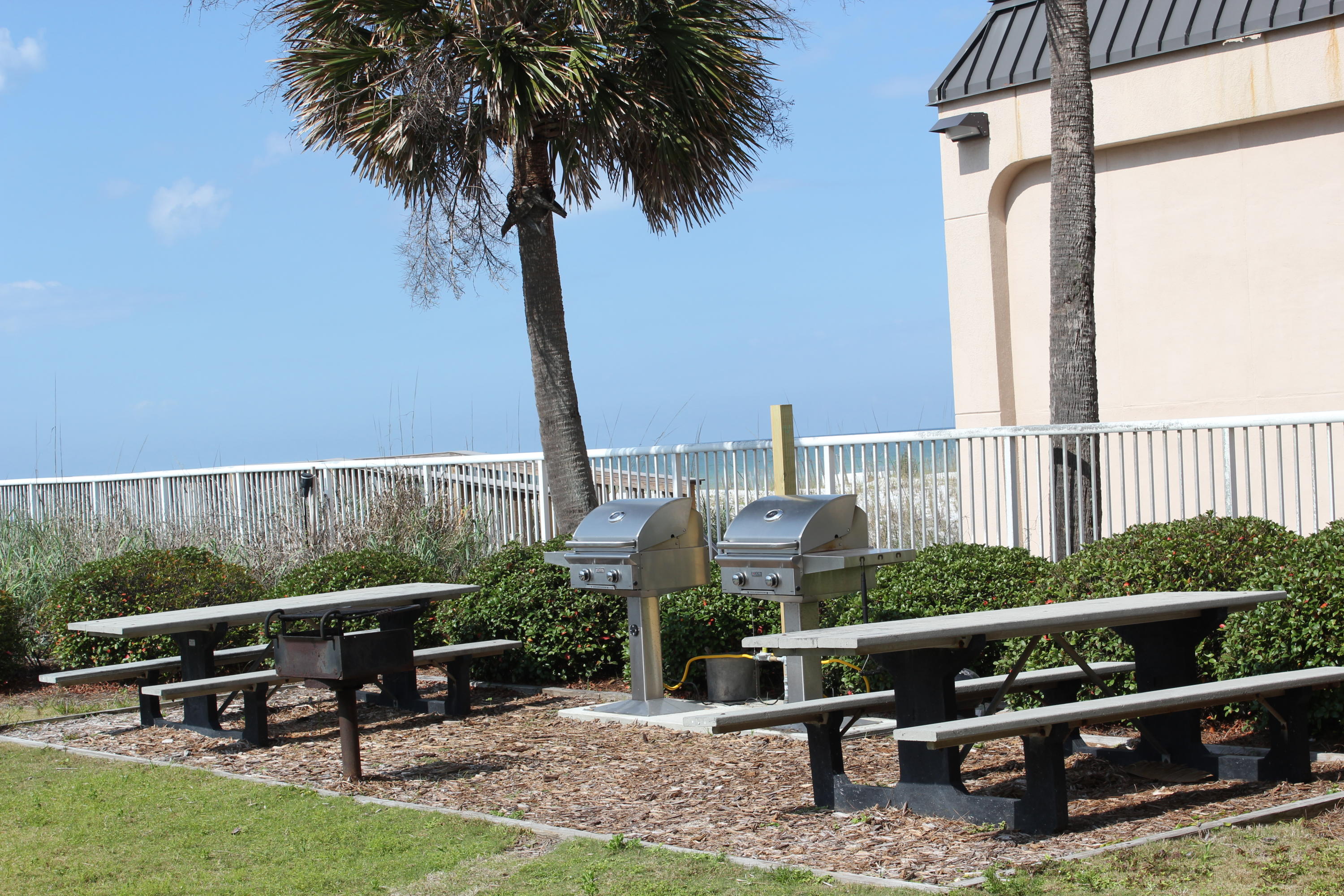 SUMMER PLACE - Residential