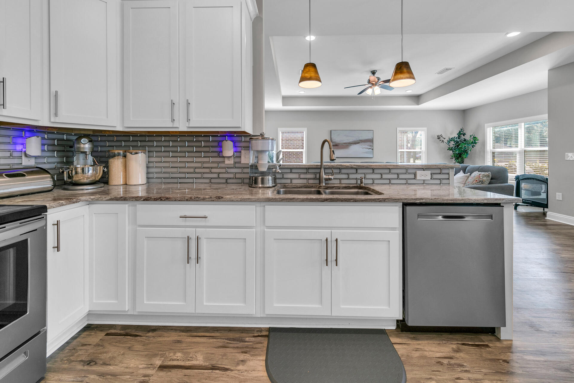 PINE CREST - Residential