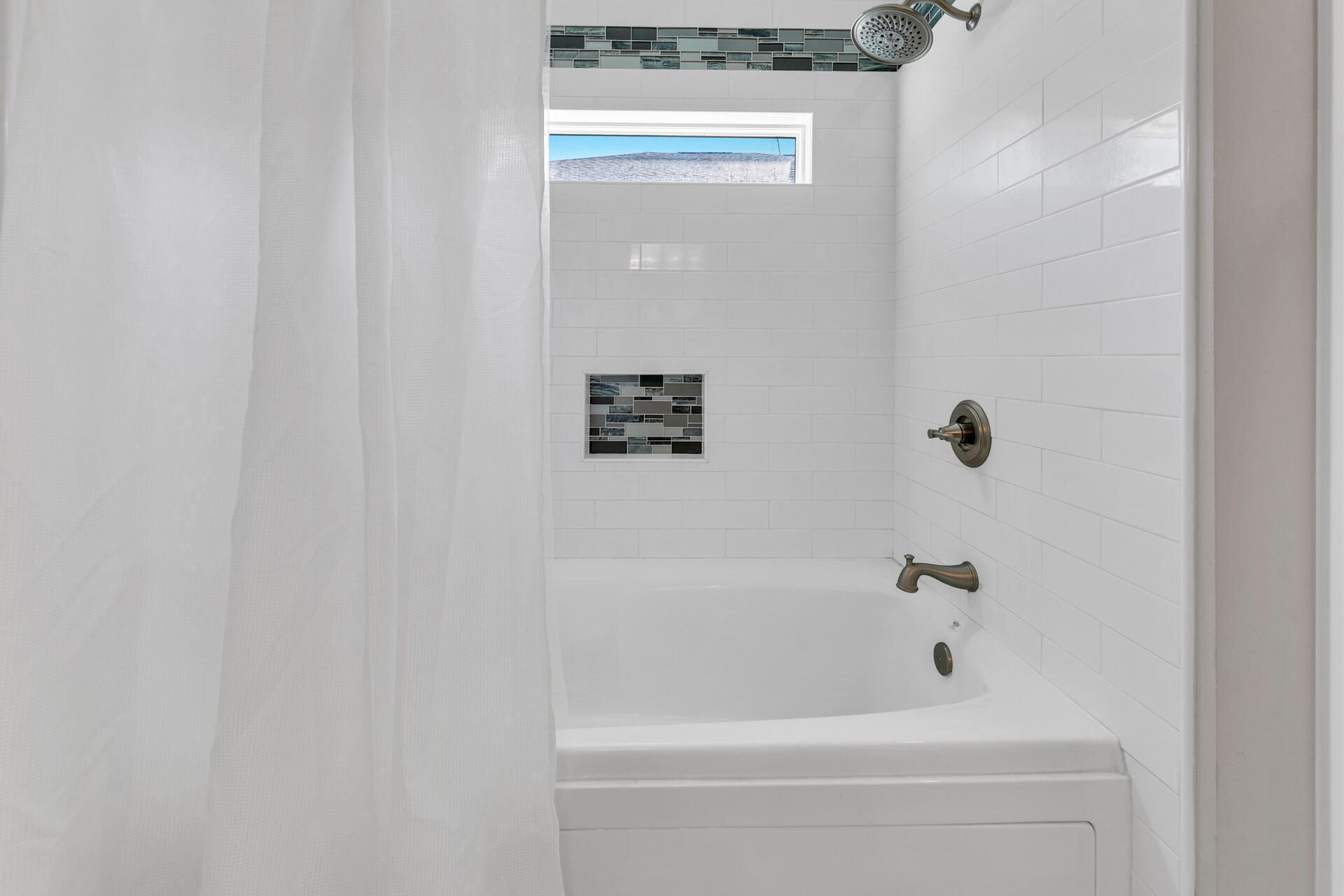 PINE CREST - Residential