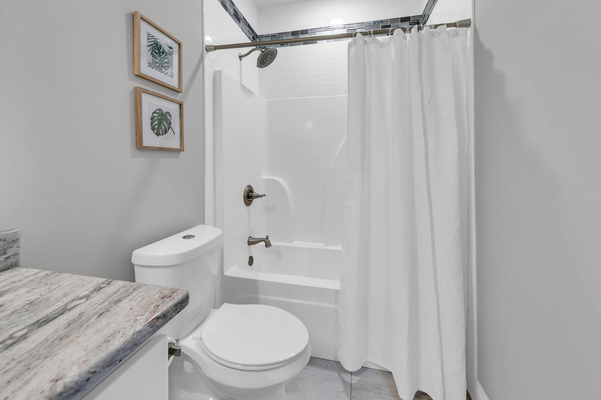 PINE CREST - Residential