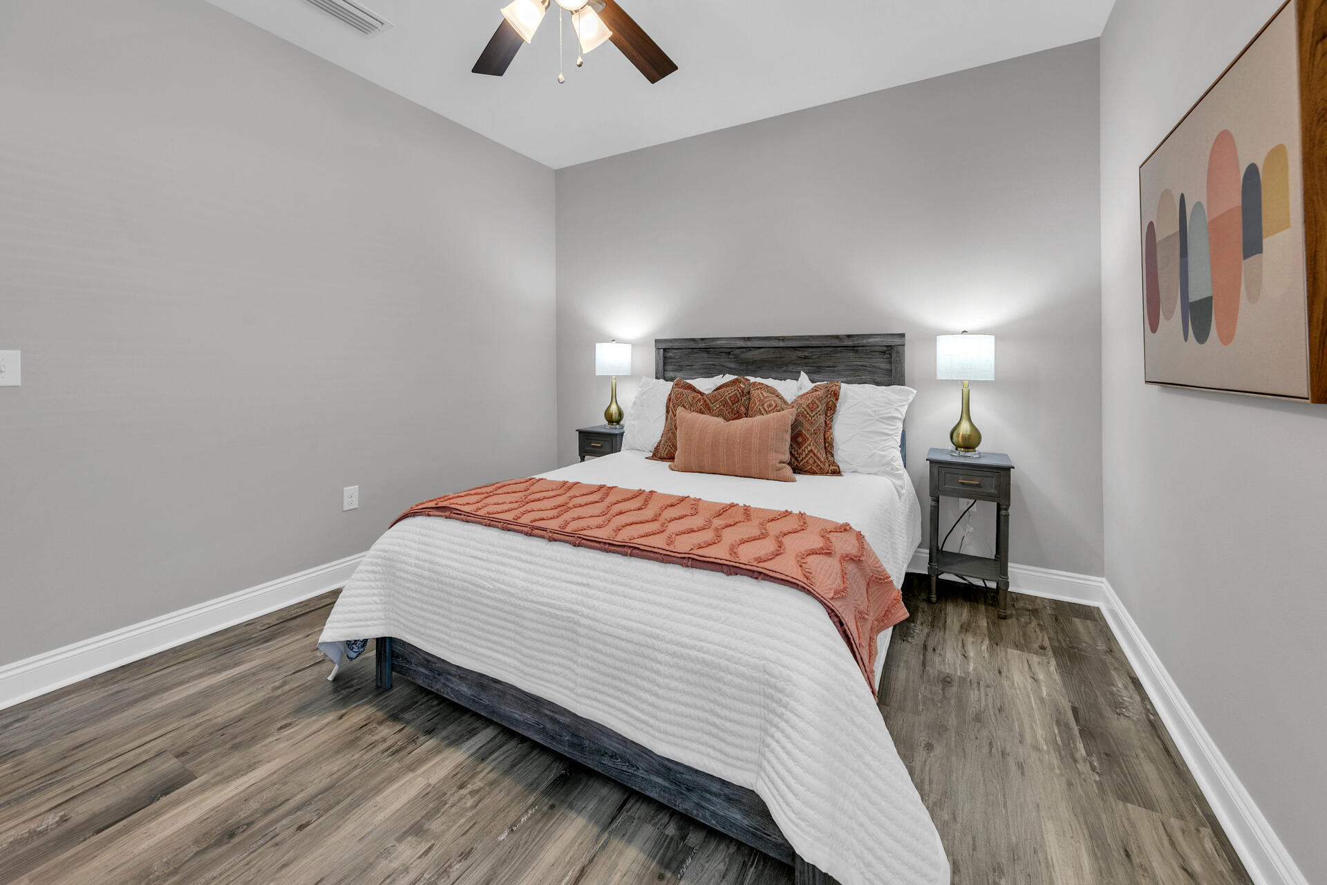 PINE CREST - Residential