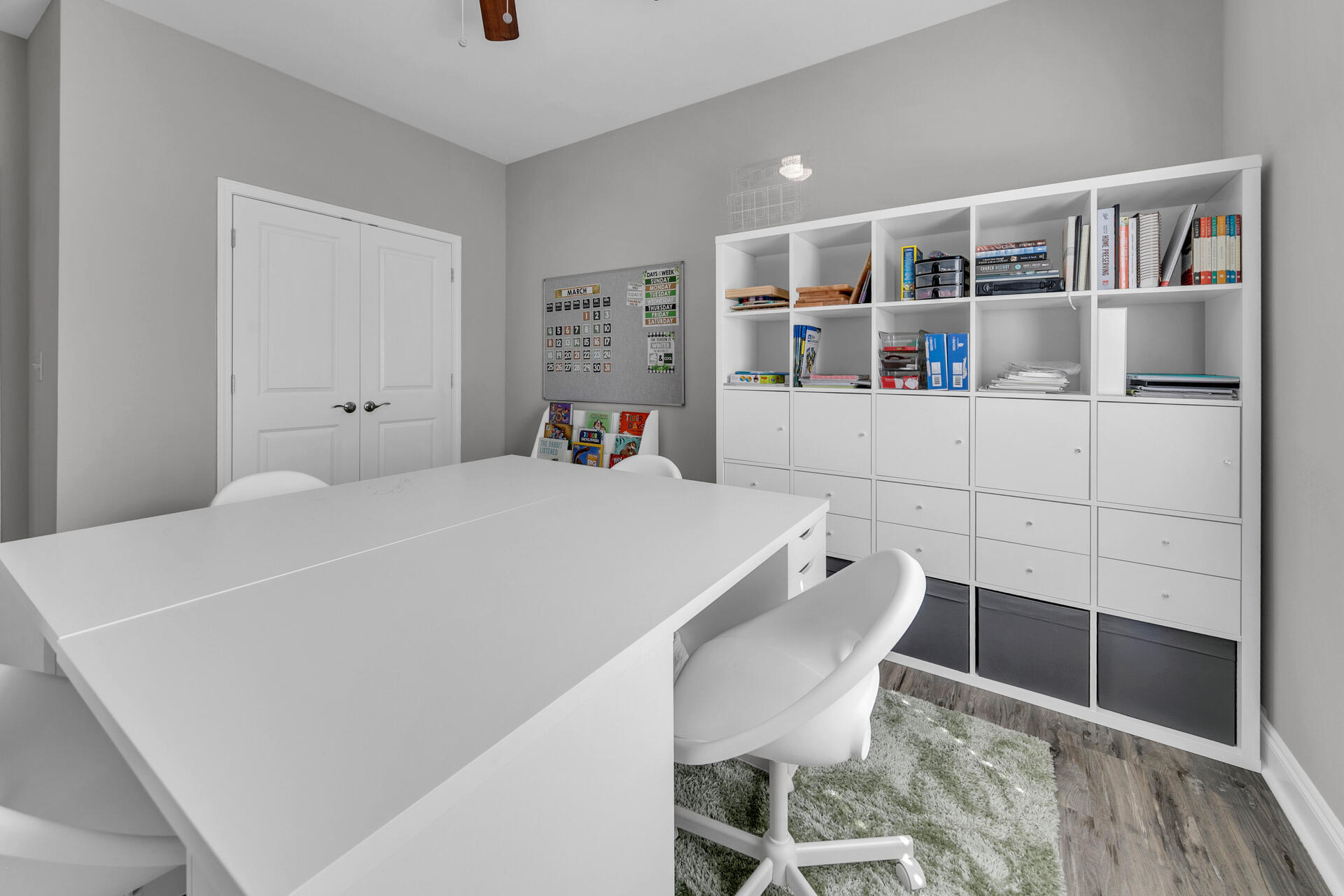 PINE CREST - Residential