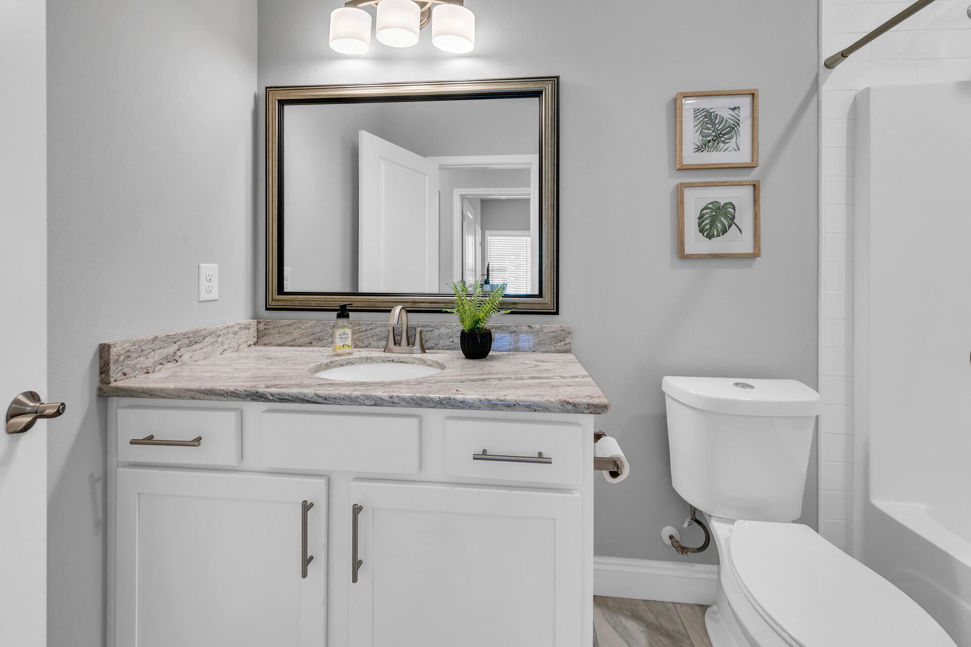 PINE CREST - Residential