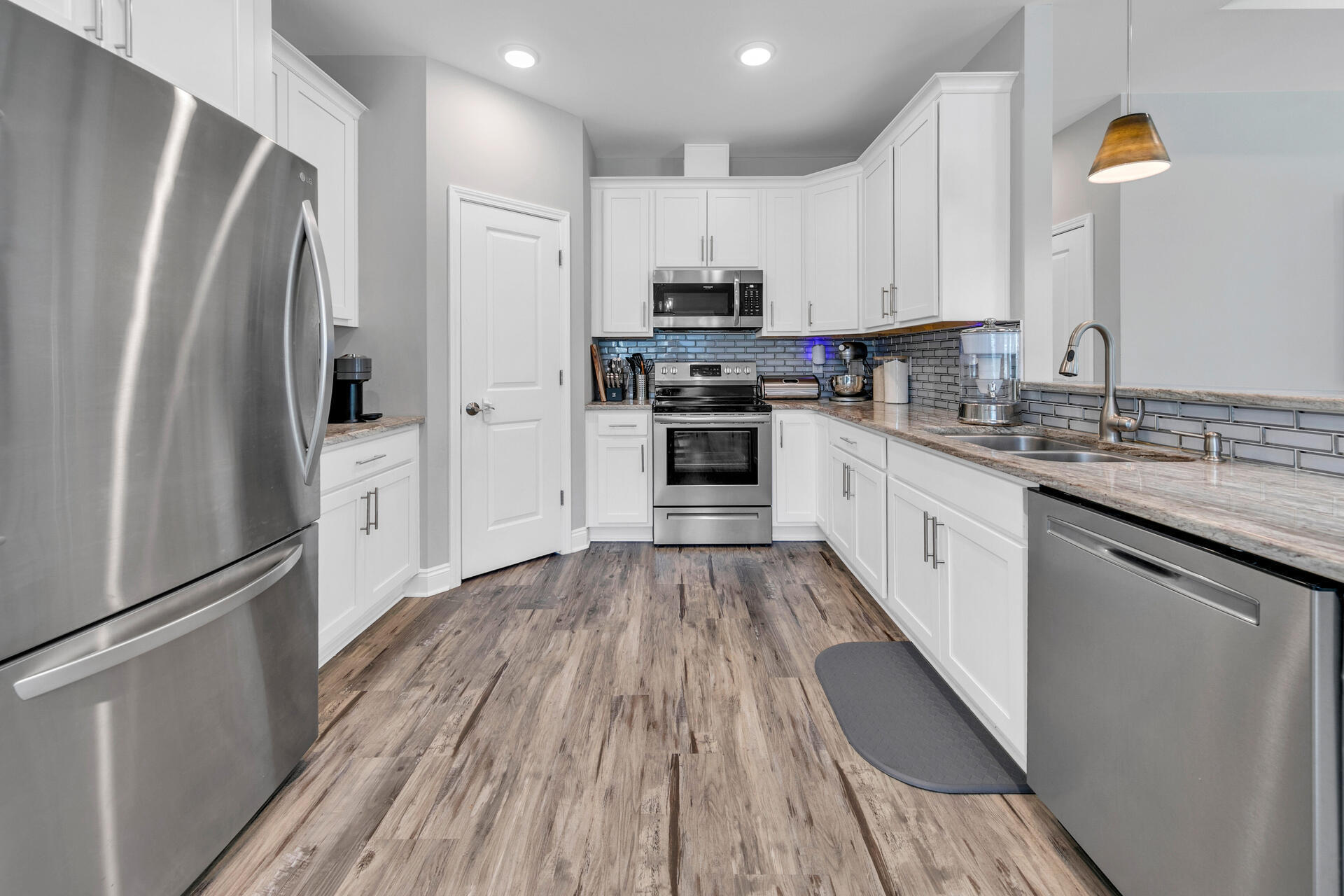 PINE CREST - Residential