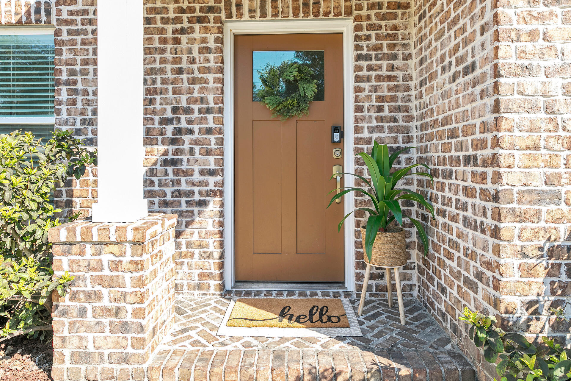 PINE CREST - Residential