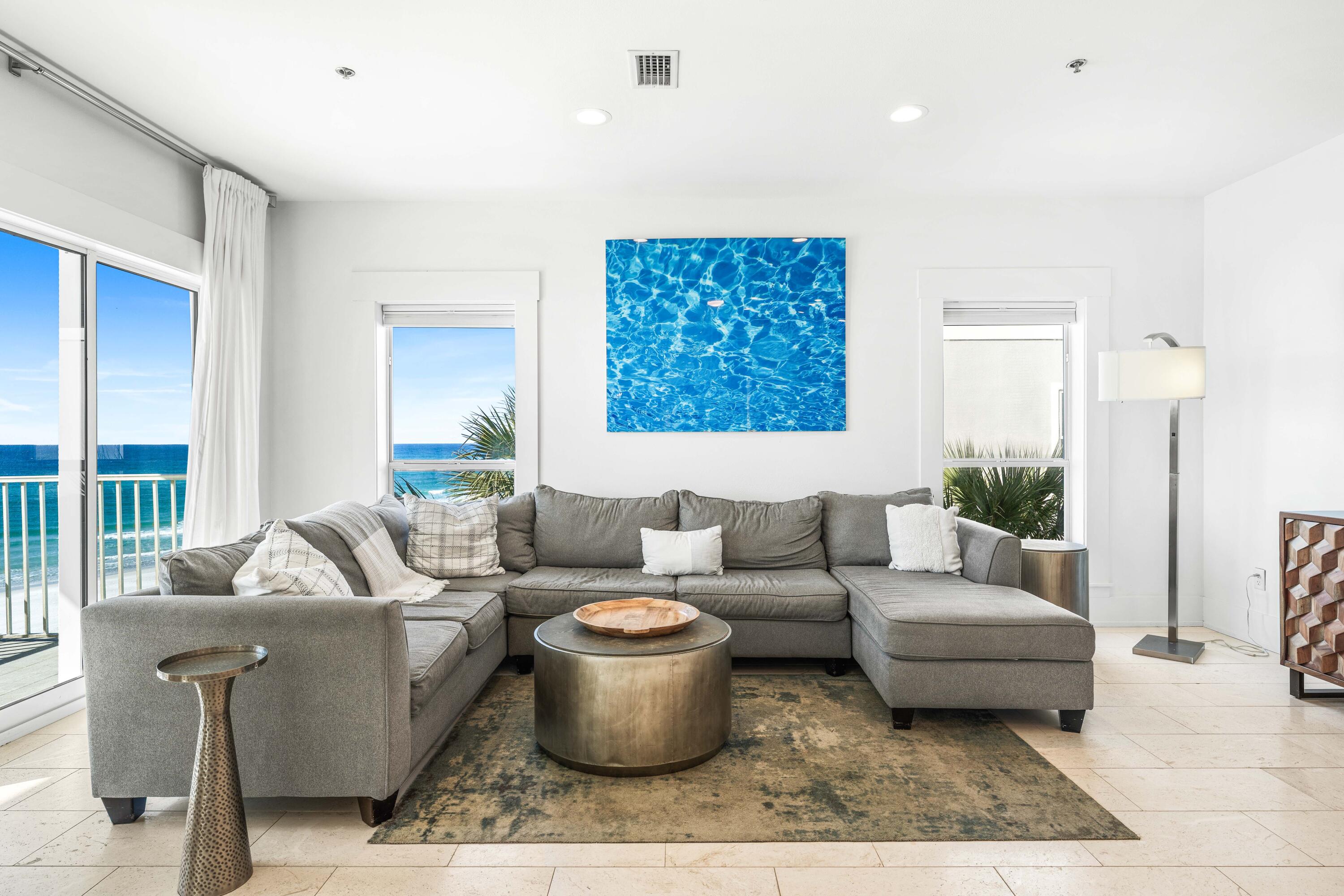 EMERALD SURF VILLAS - Residential