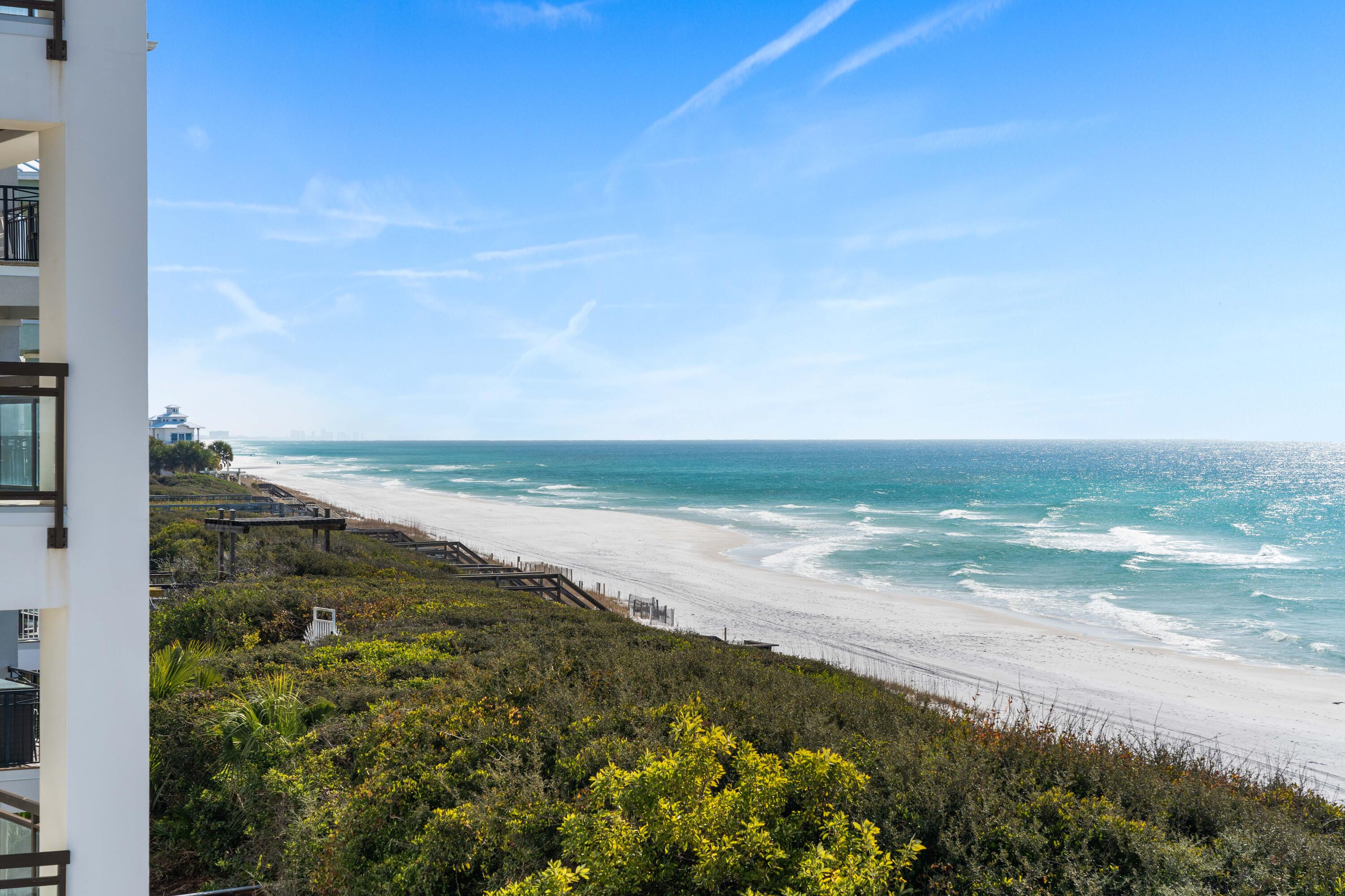 EMERALD SURF VILLAS - Residential