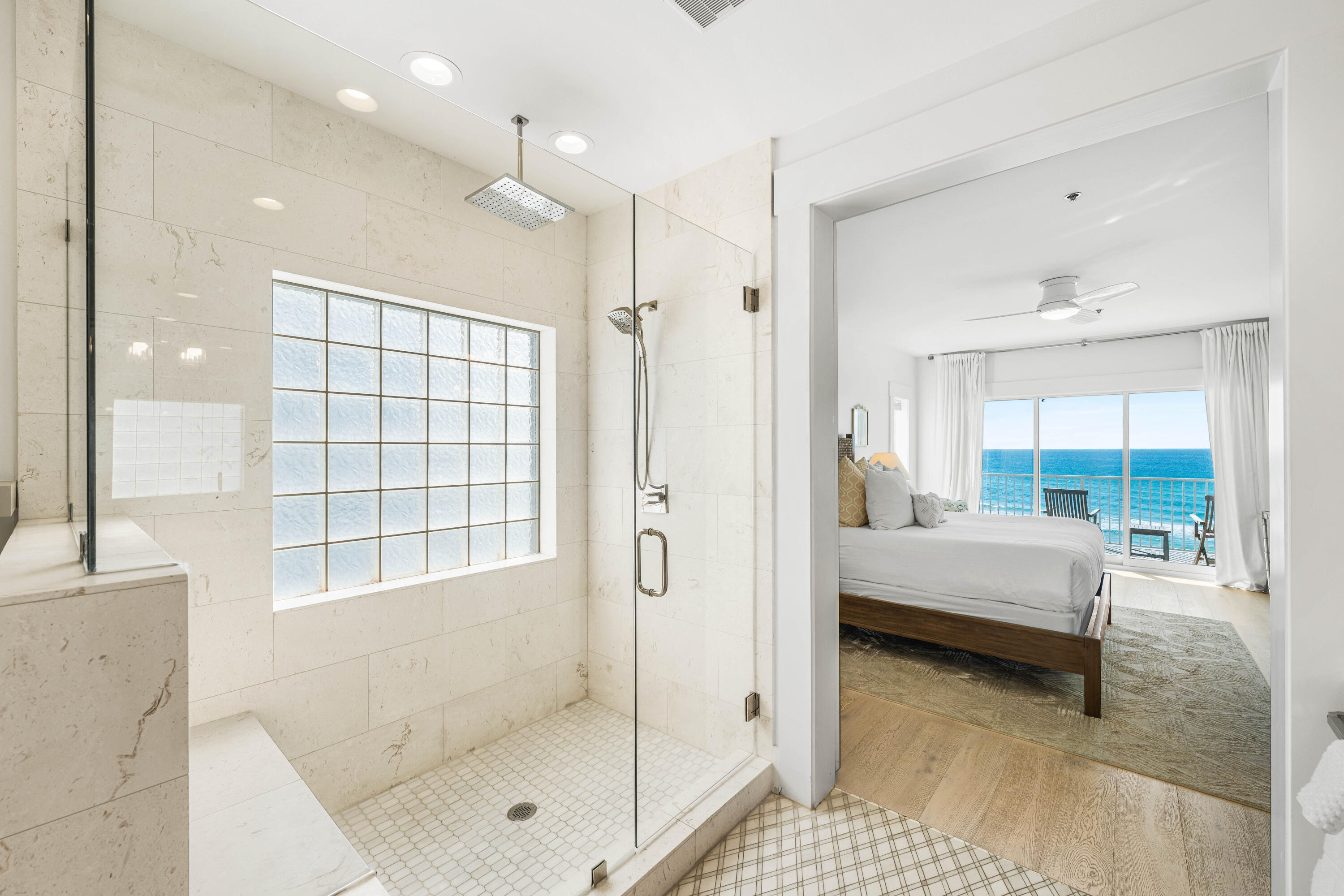 EMERALD SURF VILLAS - Residential