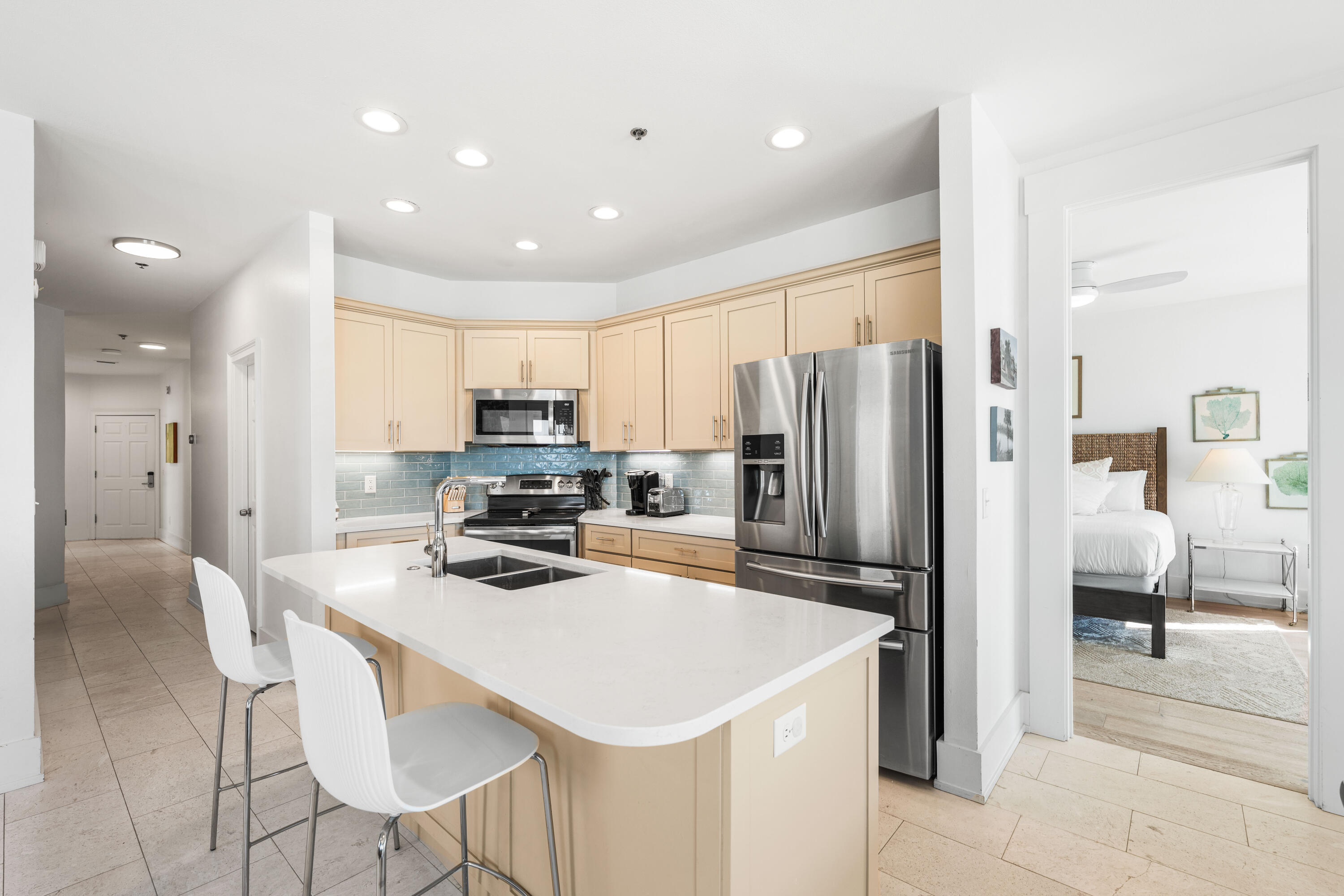 EMERALD SURF VILLAS - Residential