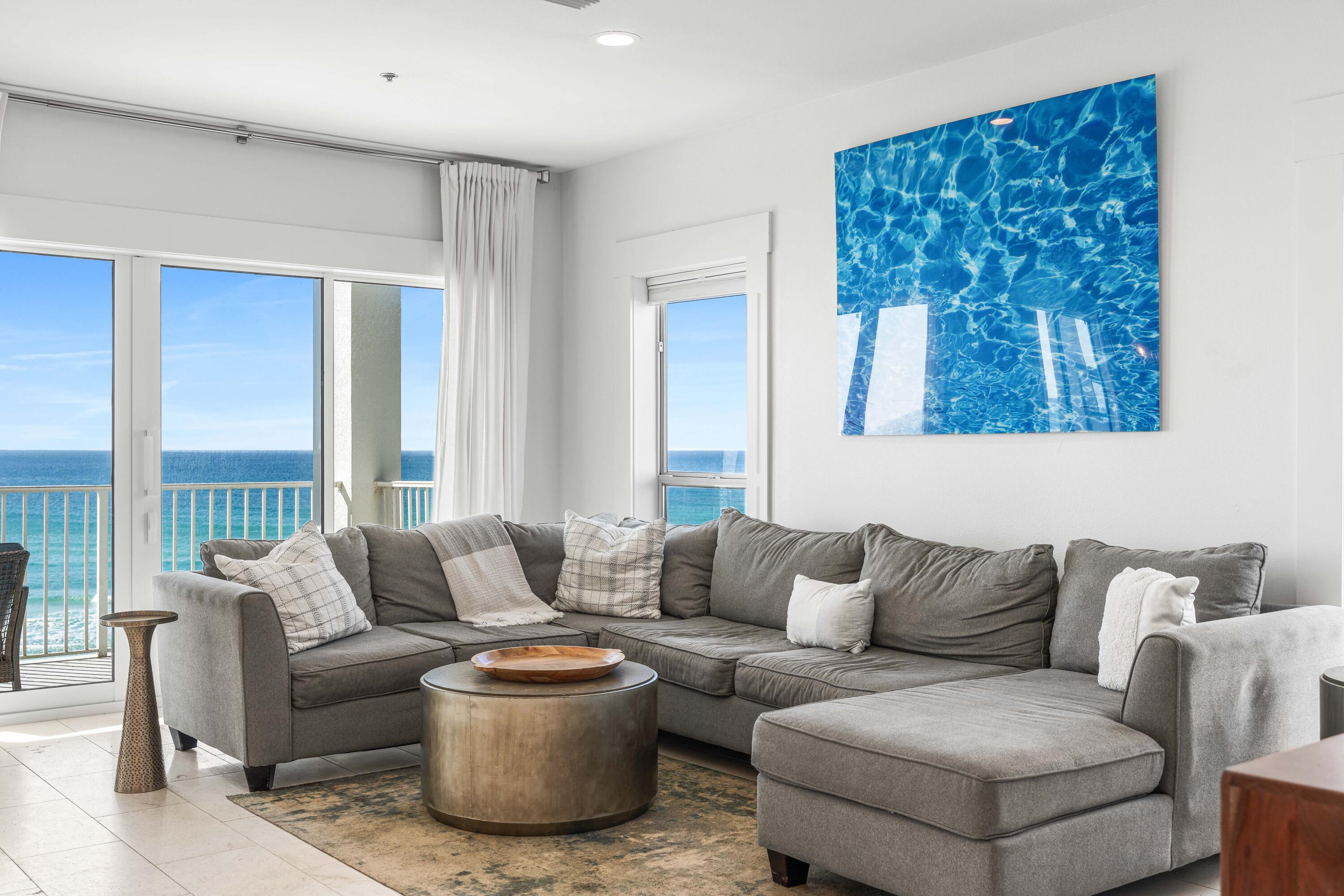 EMERALD SURF VILLAS - Residential