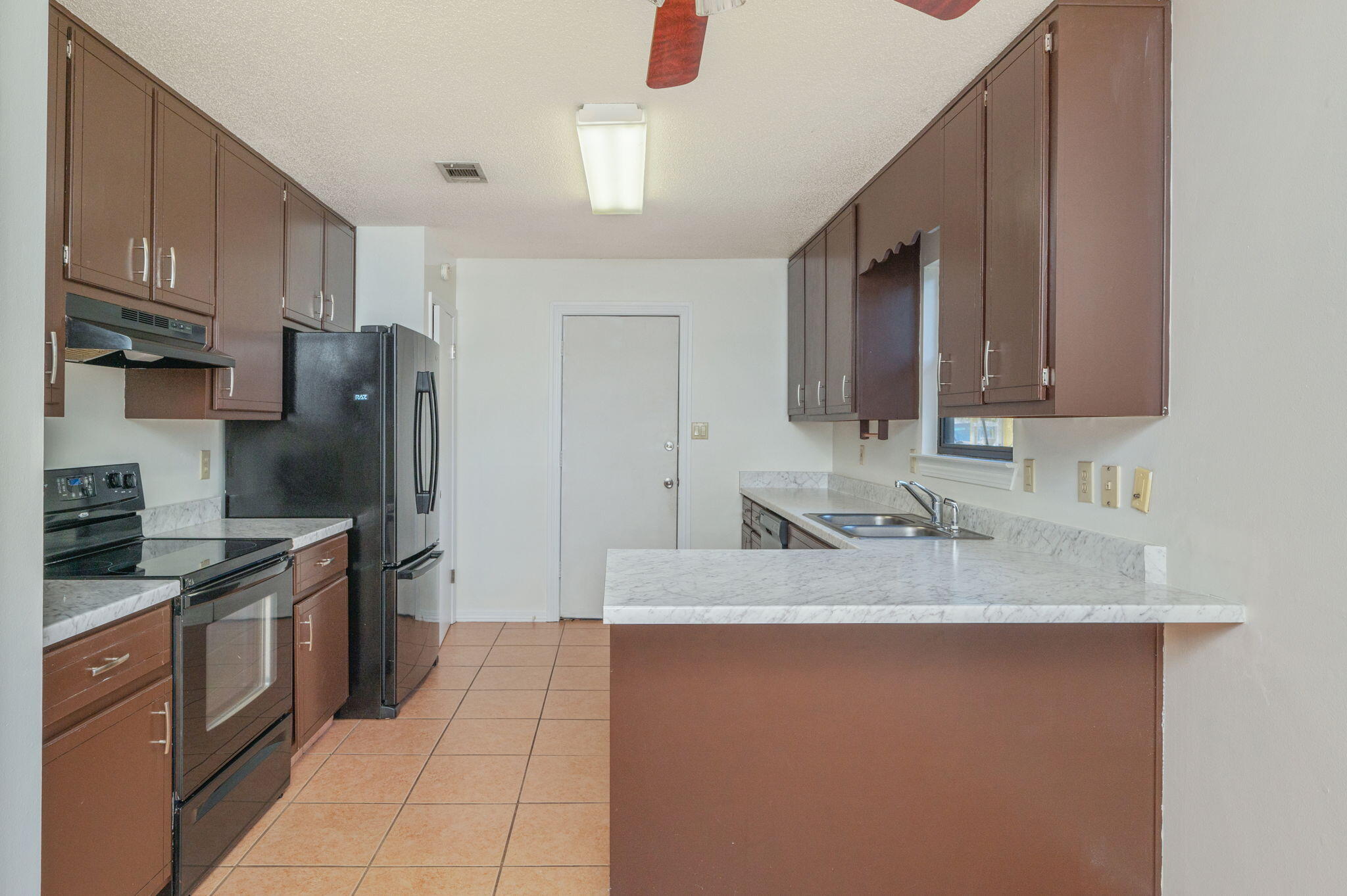 VILLAGE WEST - Residential