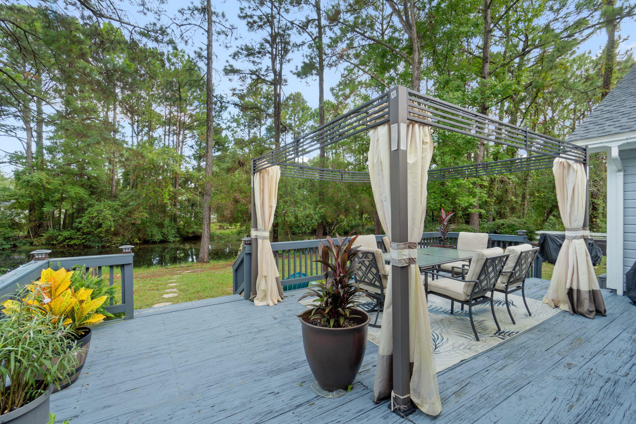 WYNNEHAVEN BEACH ESTATES - Residential