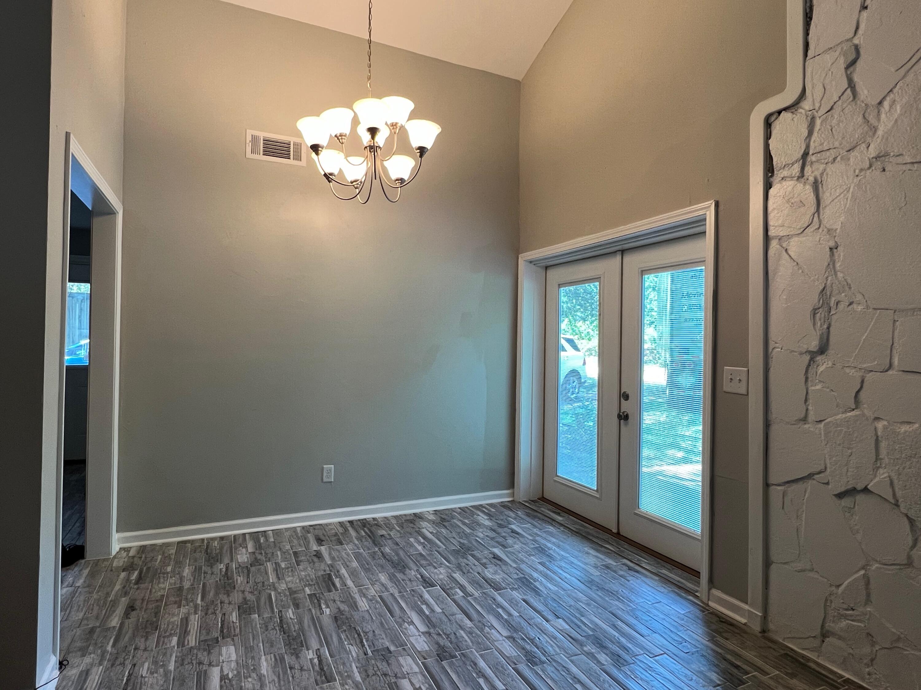 VILLA TASSO TOWN OF - Residential