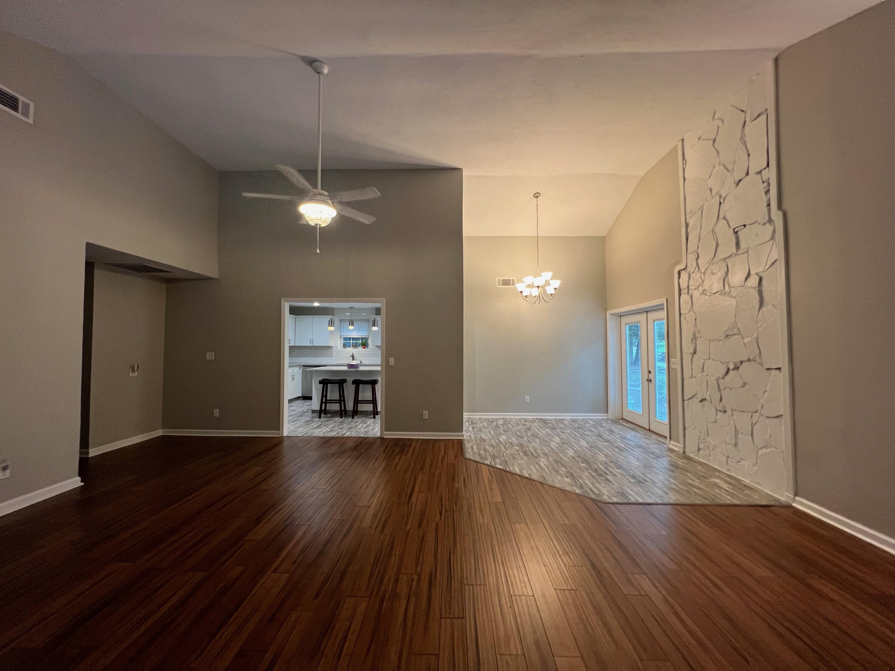 VILLA TASSO TOWN OF - Residential