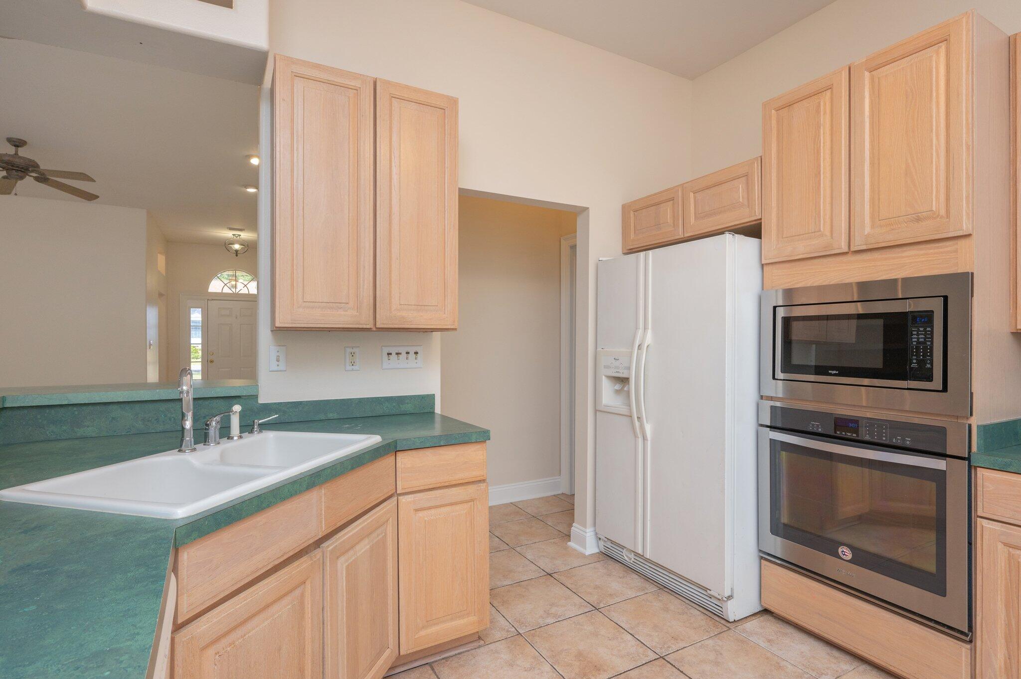 GLENWOOD CRT - Residential Lease