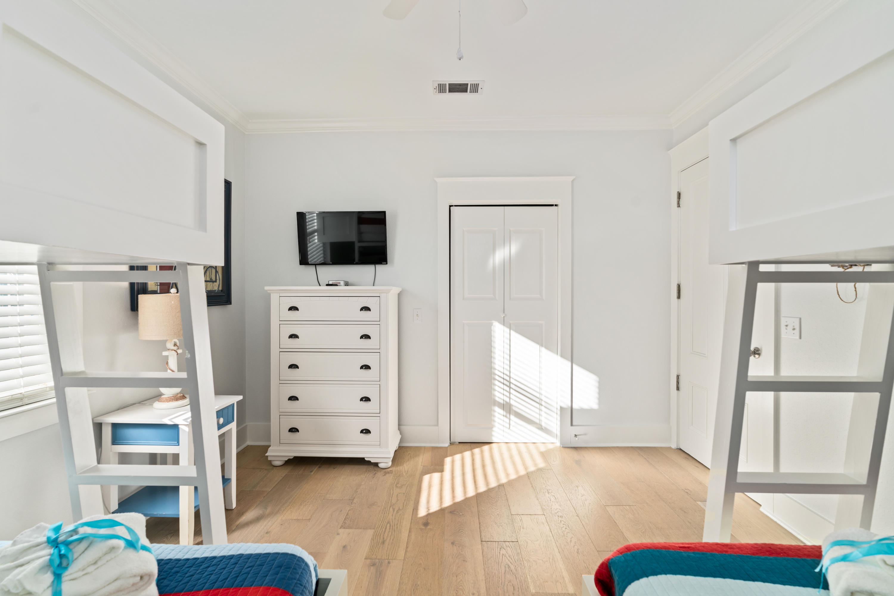 DANA BEACH PH 1 - Residential