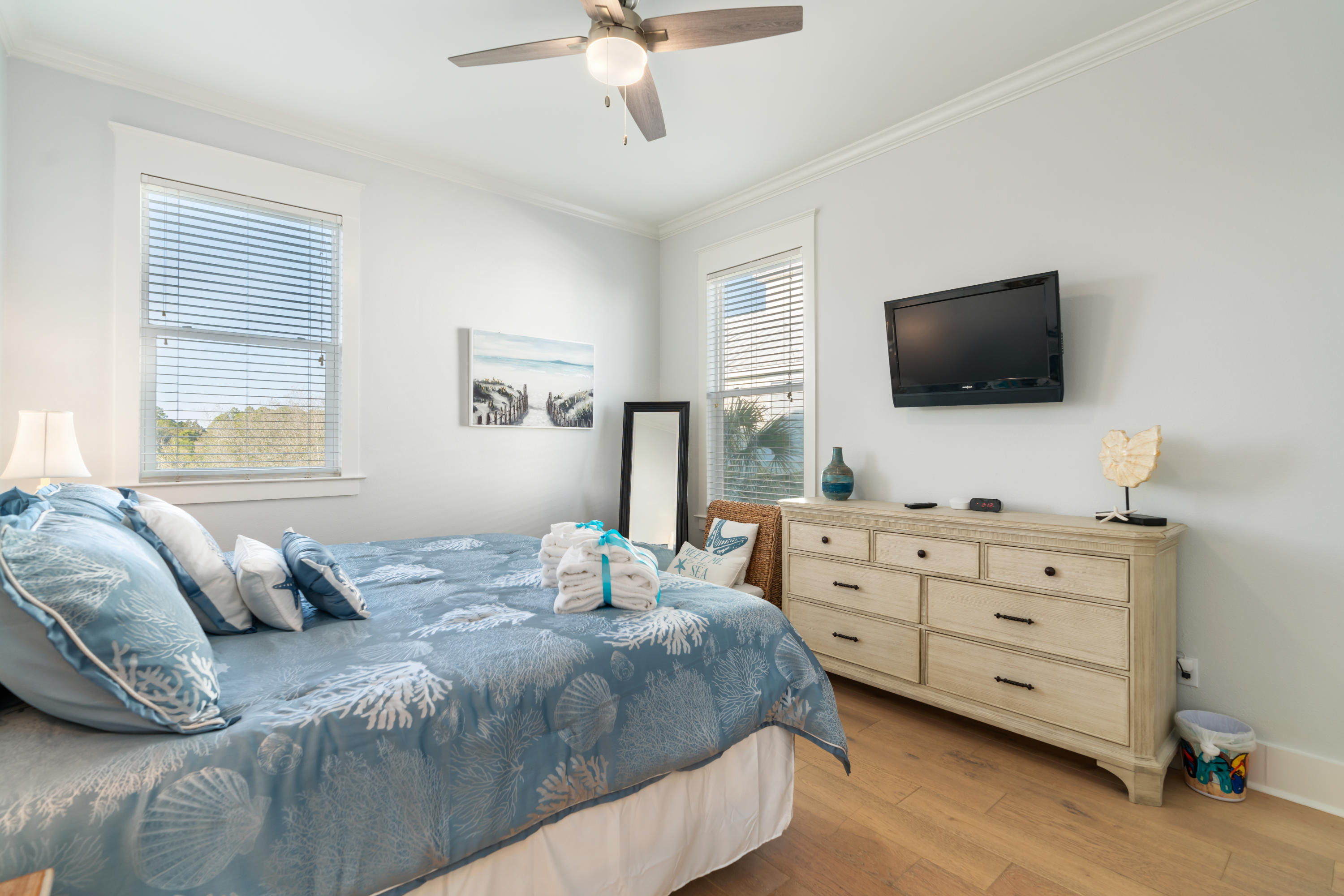 DANA BEACH PH 1 - Residential