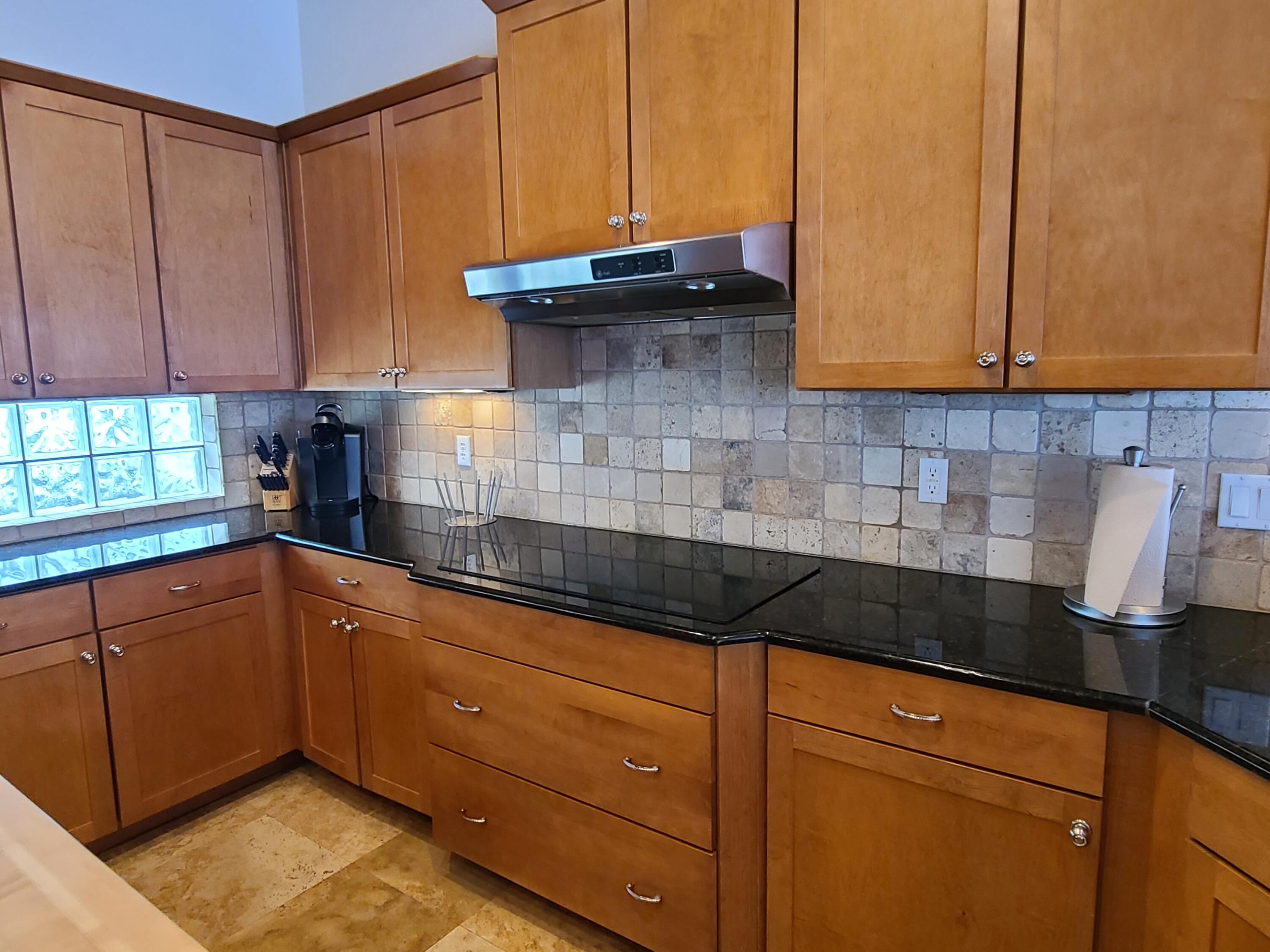 MAGNOLIA BEACH - Residential