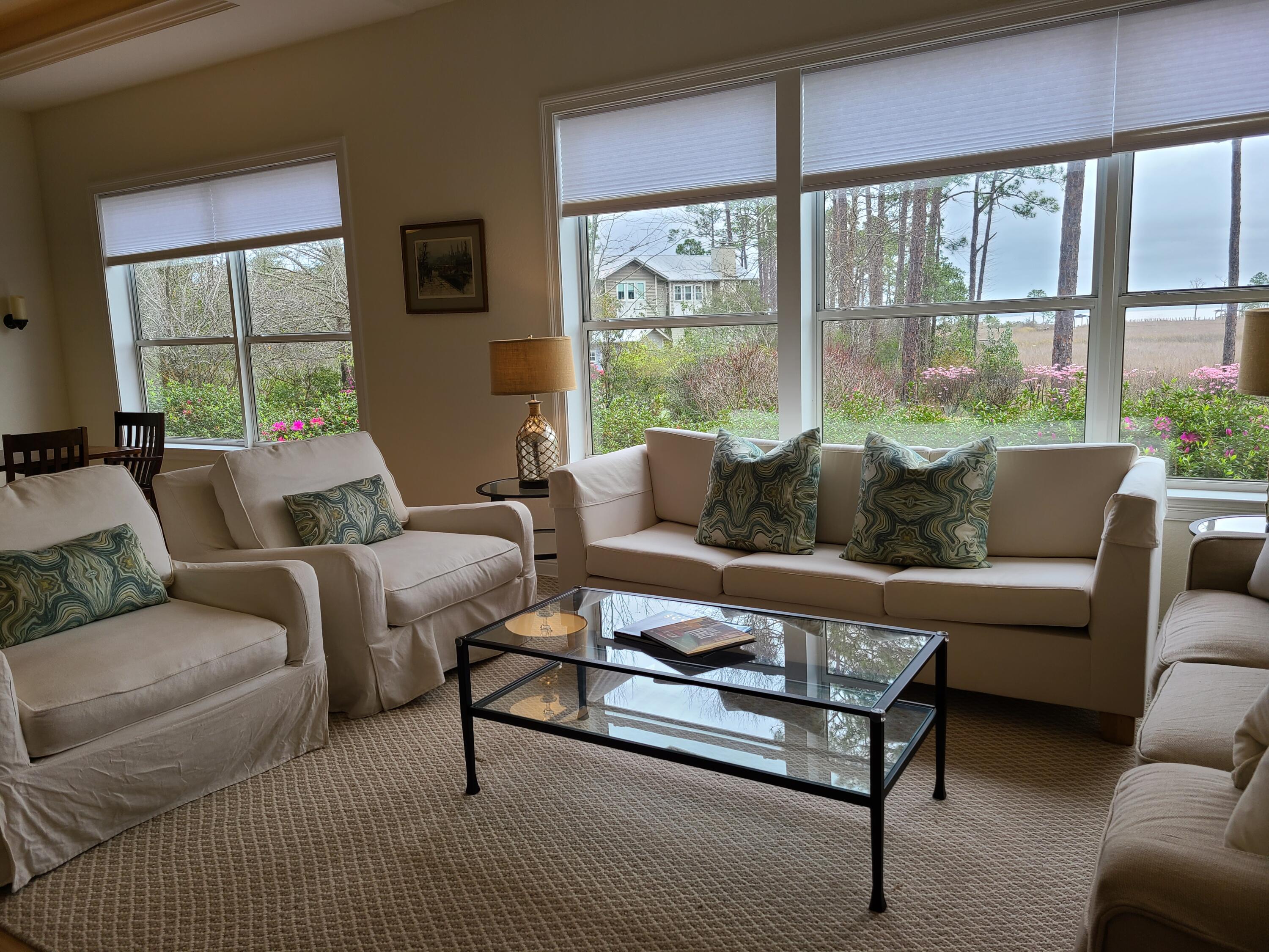 MAGNOLIA BEACH - Residential