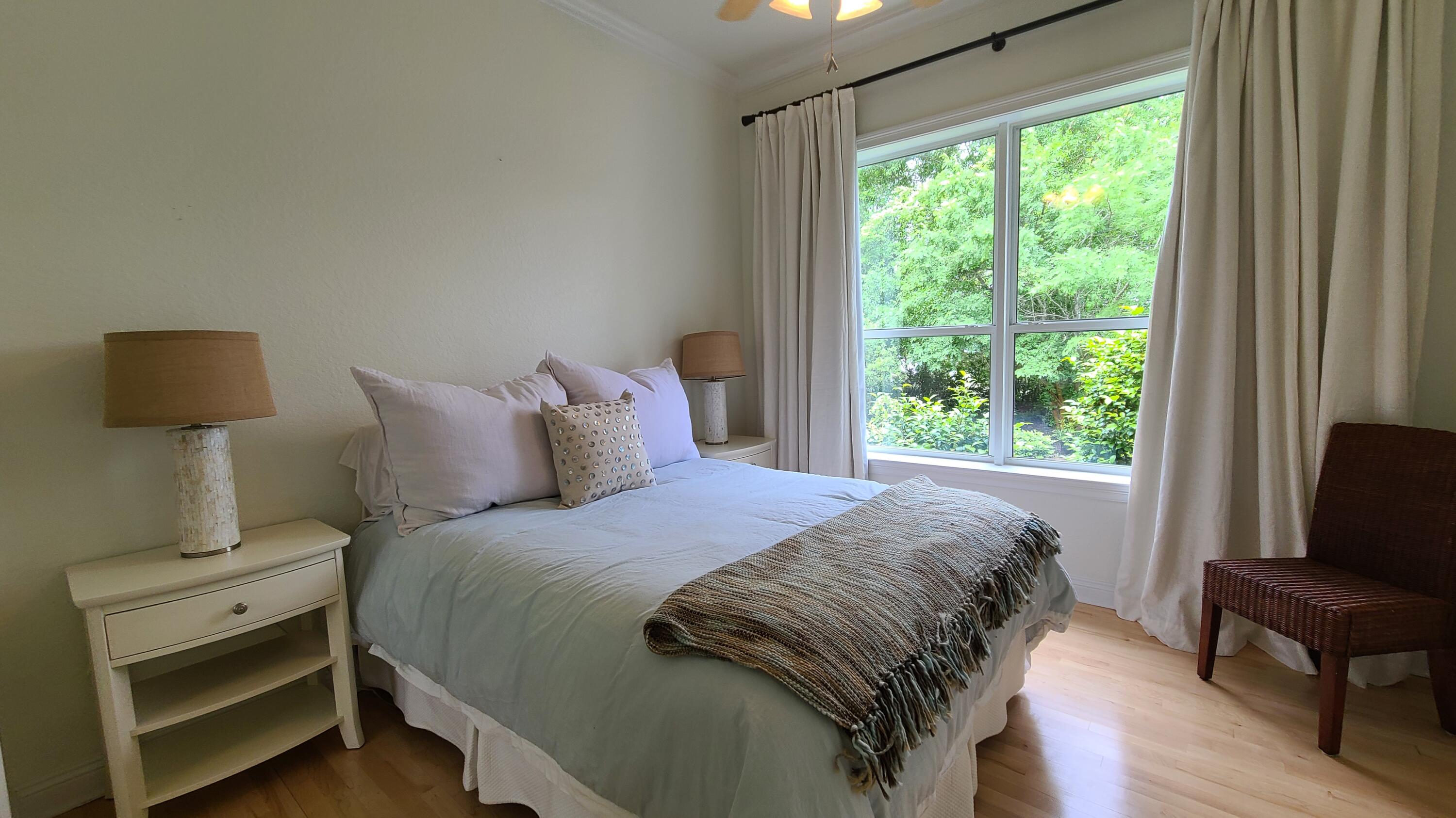 MAGNOLIA BEACH - Residential