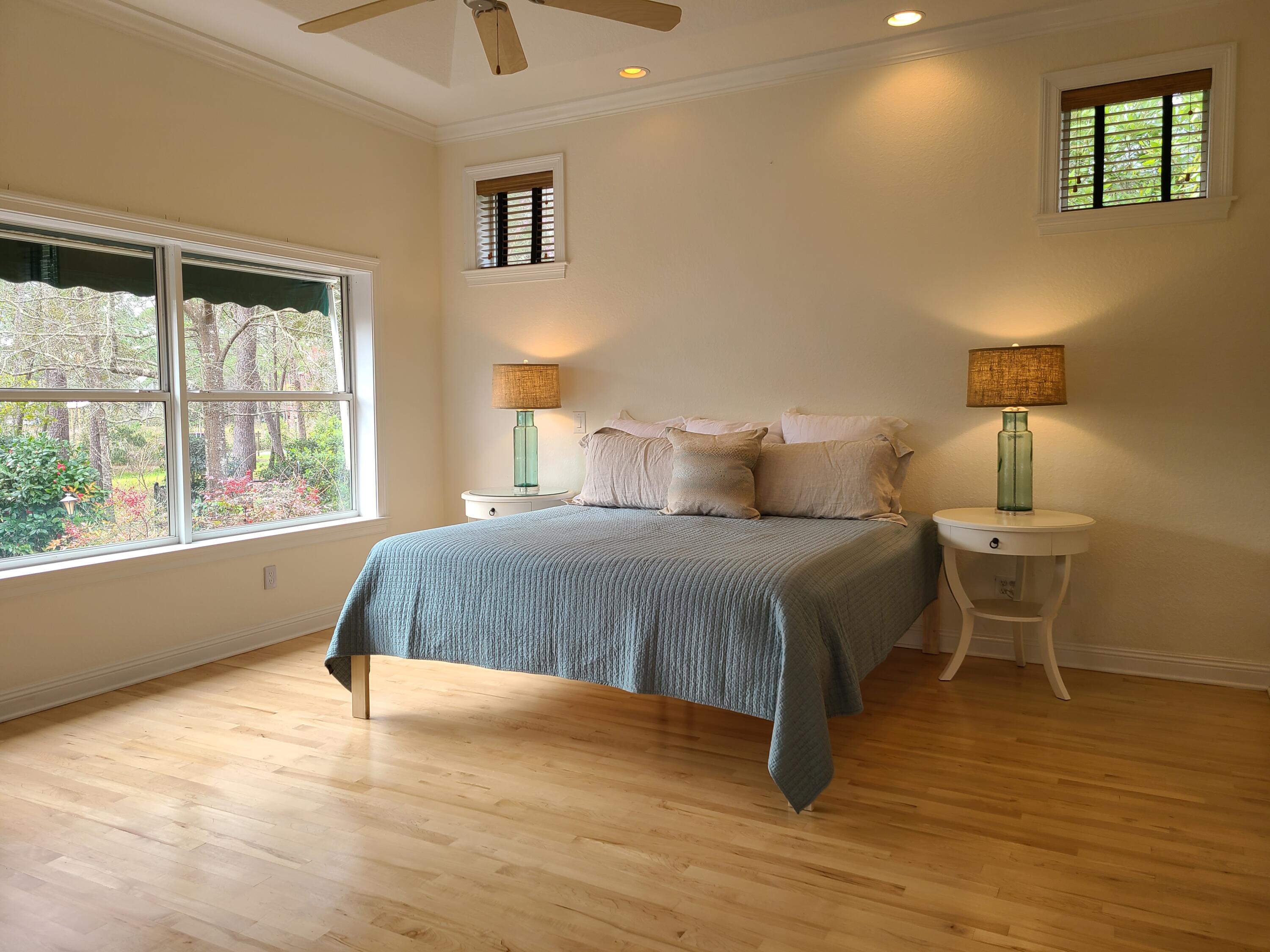 MAGNOLIA BEACH - Residential