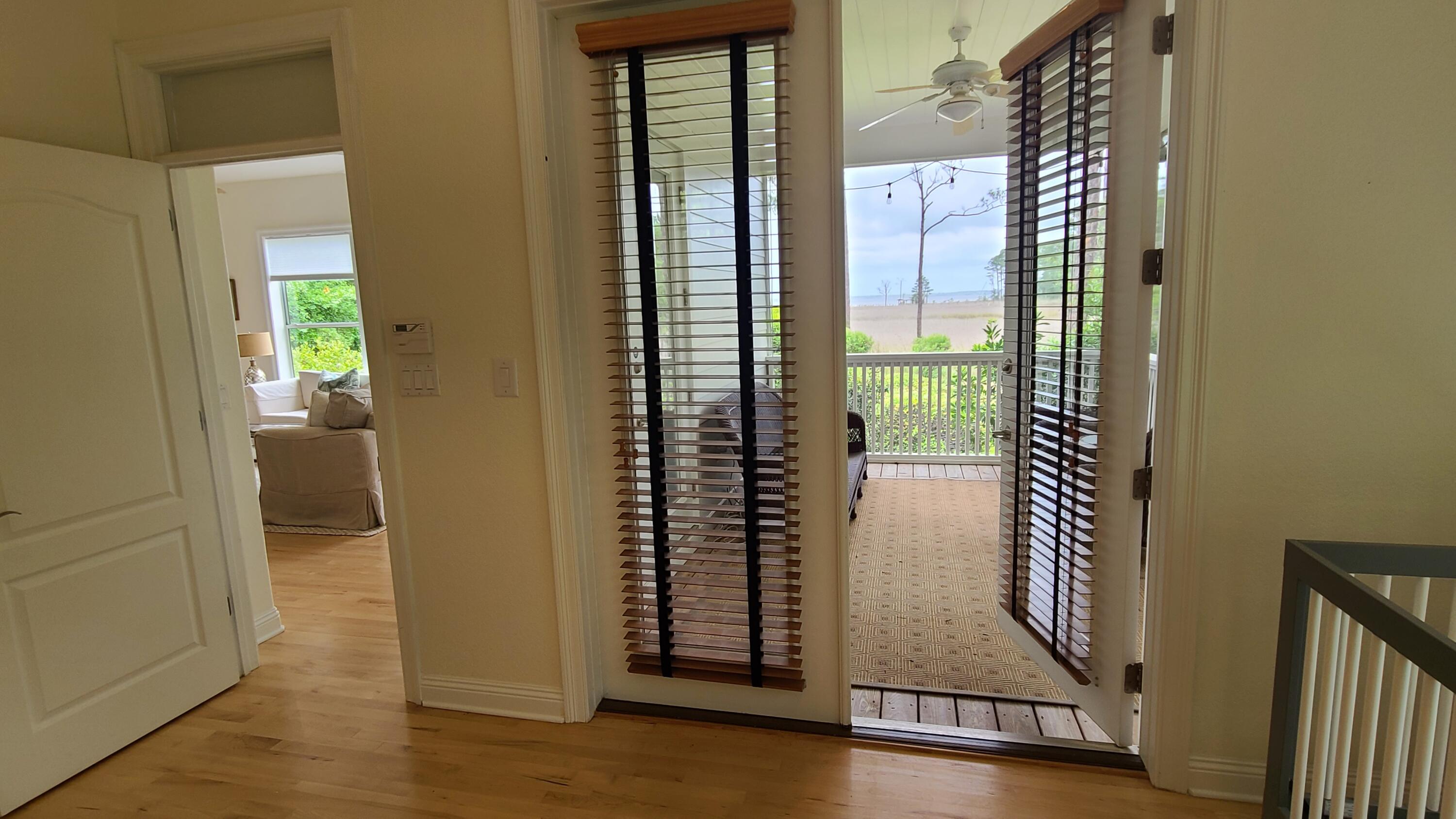 MAGNOLIA BEACH - Residential