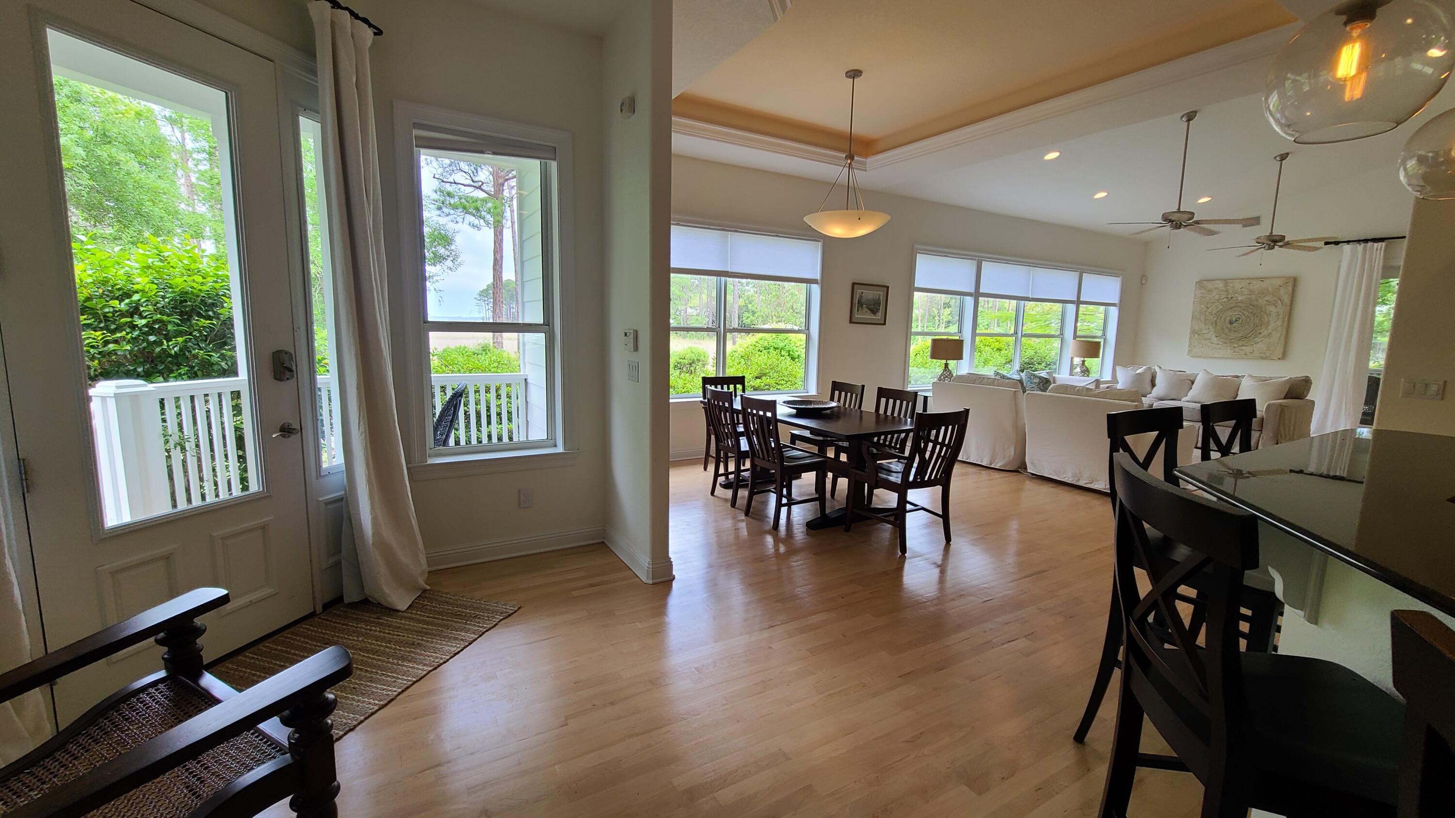 MAGNOLIA BEACH - Residential