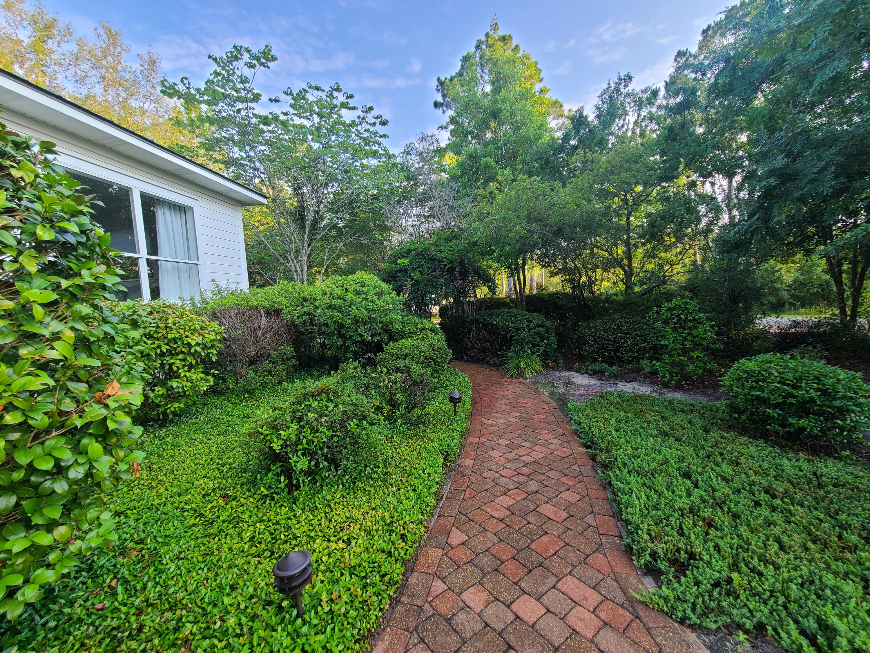 MAGNOLIA BEACH - Residential