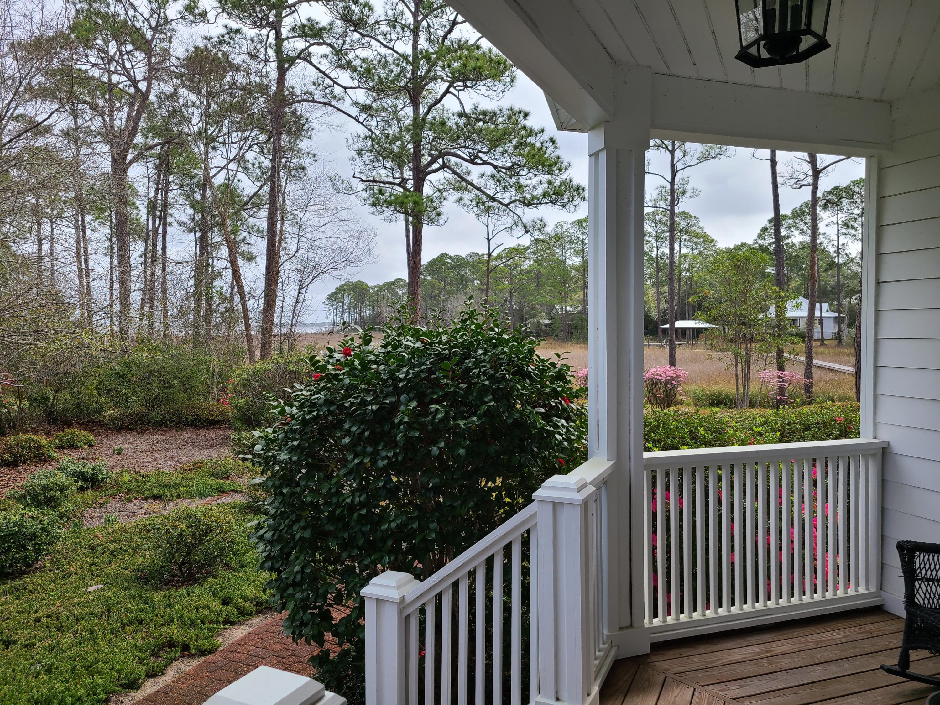 MAGNOLIA BEACH - Residential