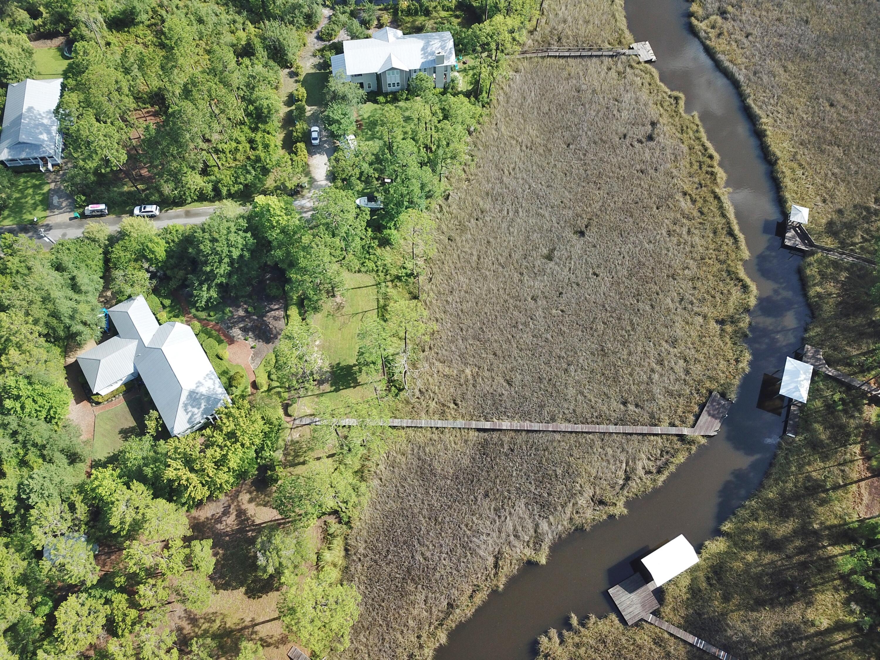 MAGNOLIA BEACH - Residential