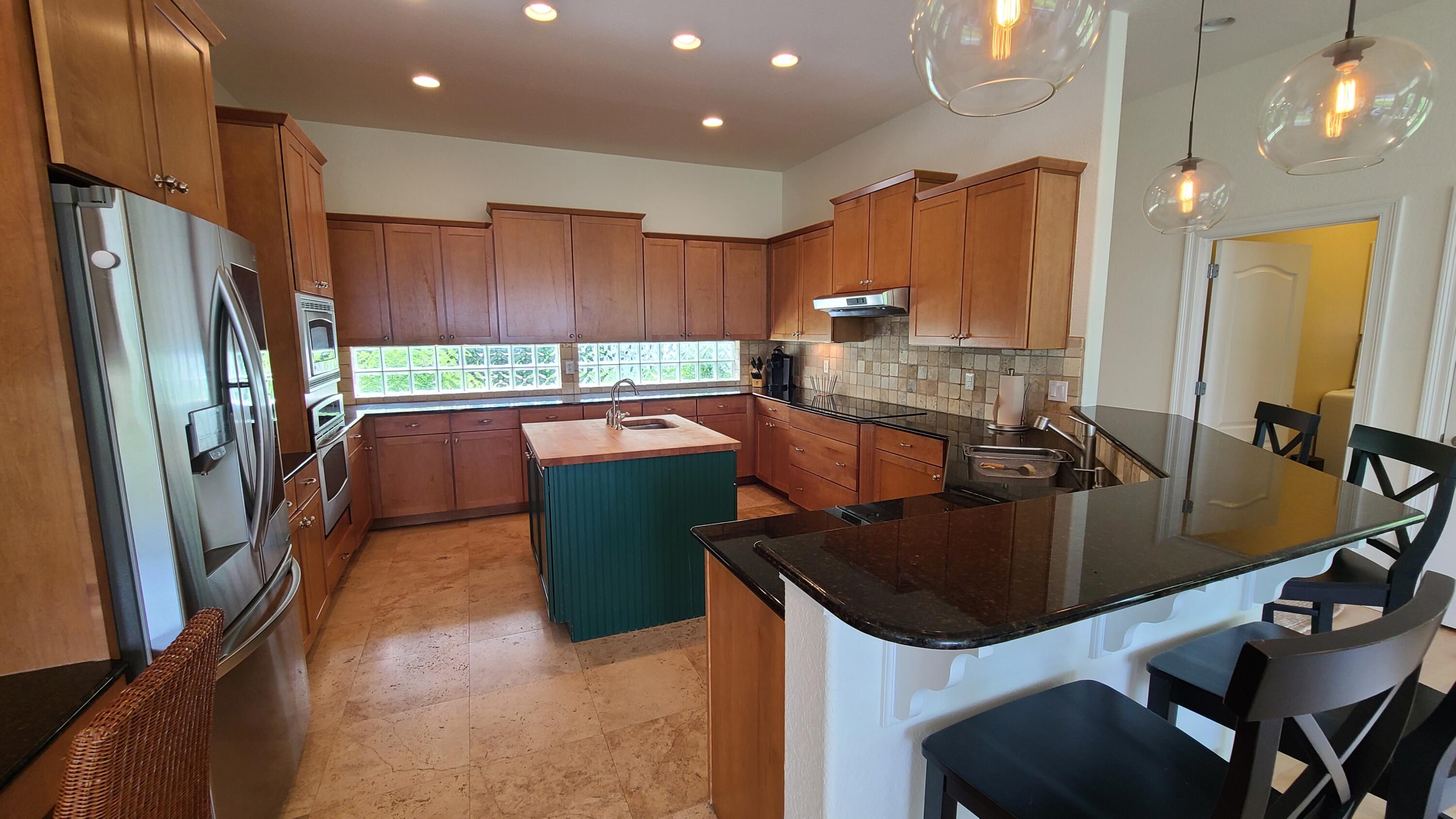 MAGNOLIA BEACH - Residential