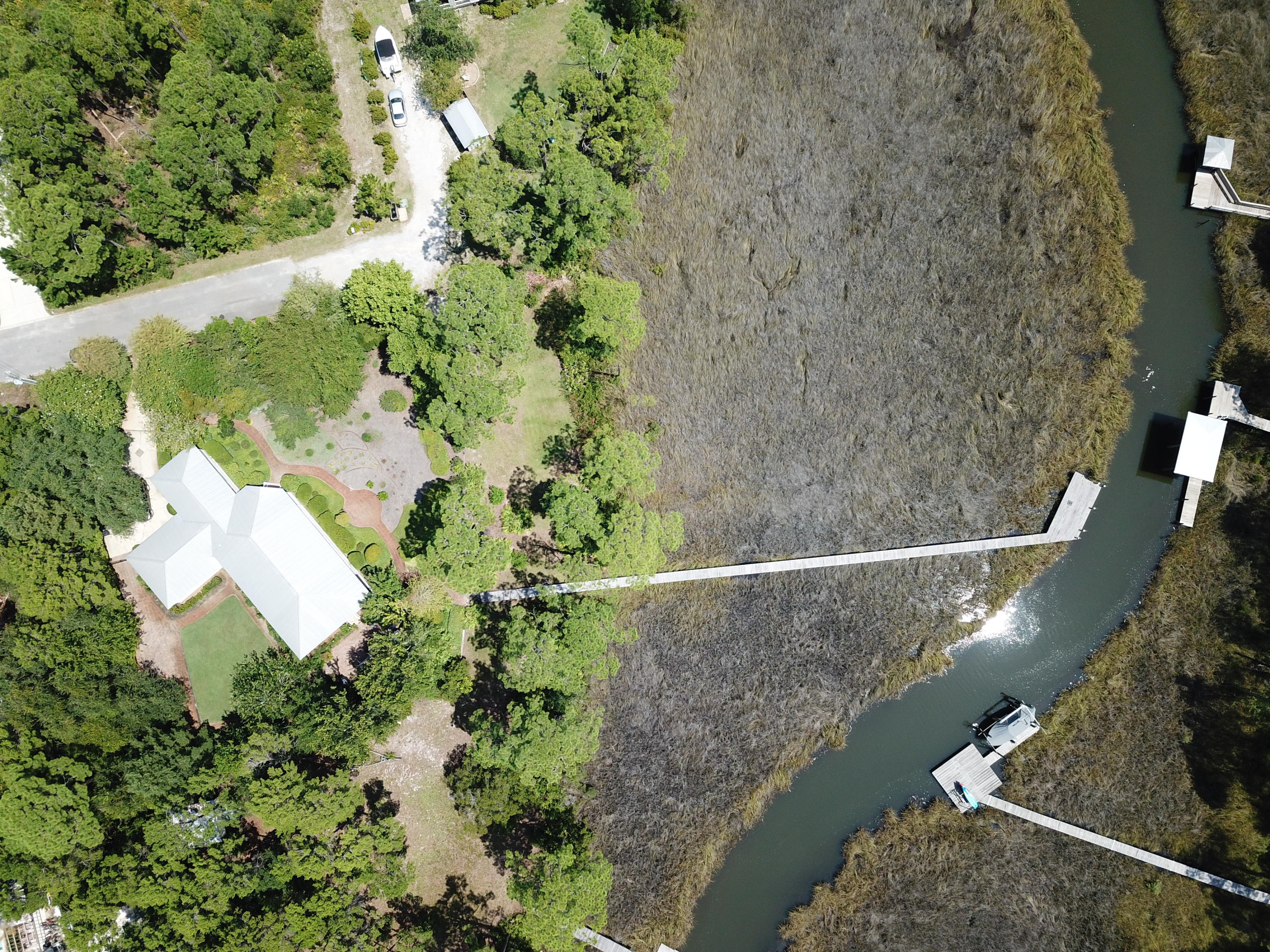 MAGNOLIA BEACH - Residential