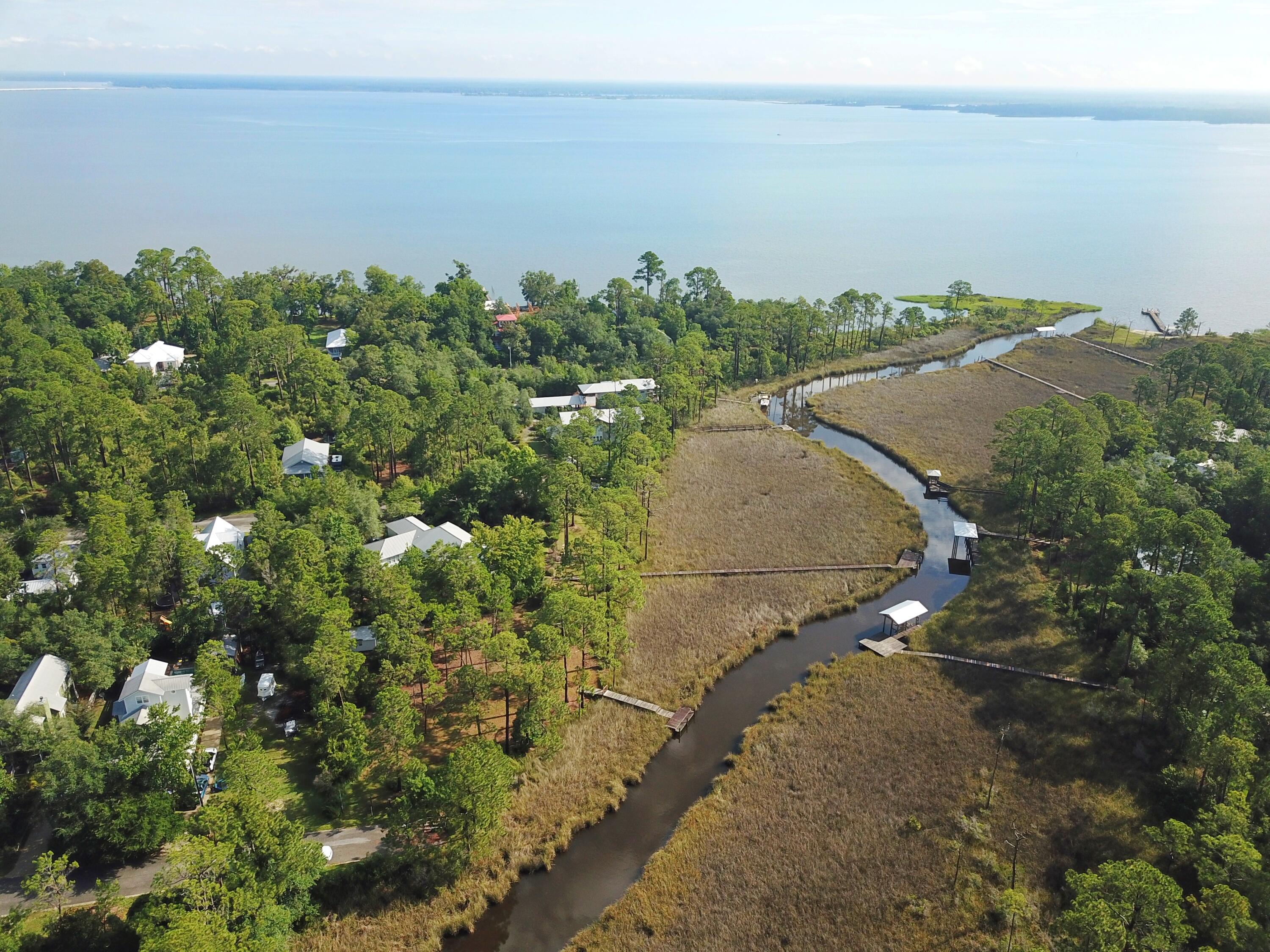 MAGNOLIA BEACH - Residential