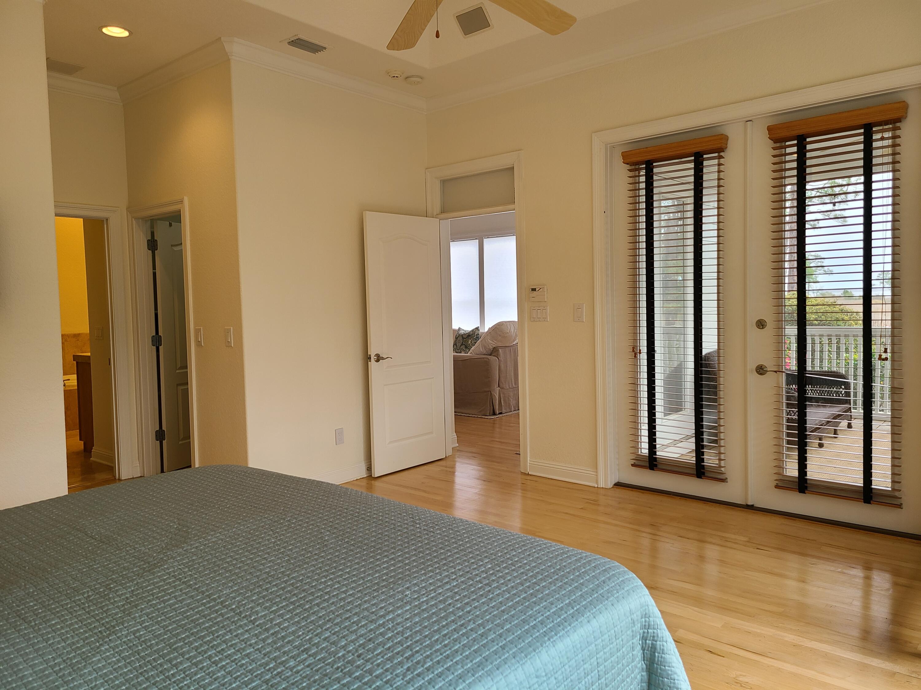 MAGNOLIA BEACH - Residential