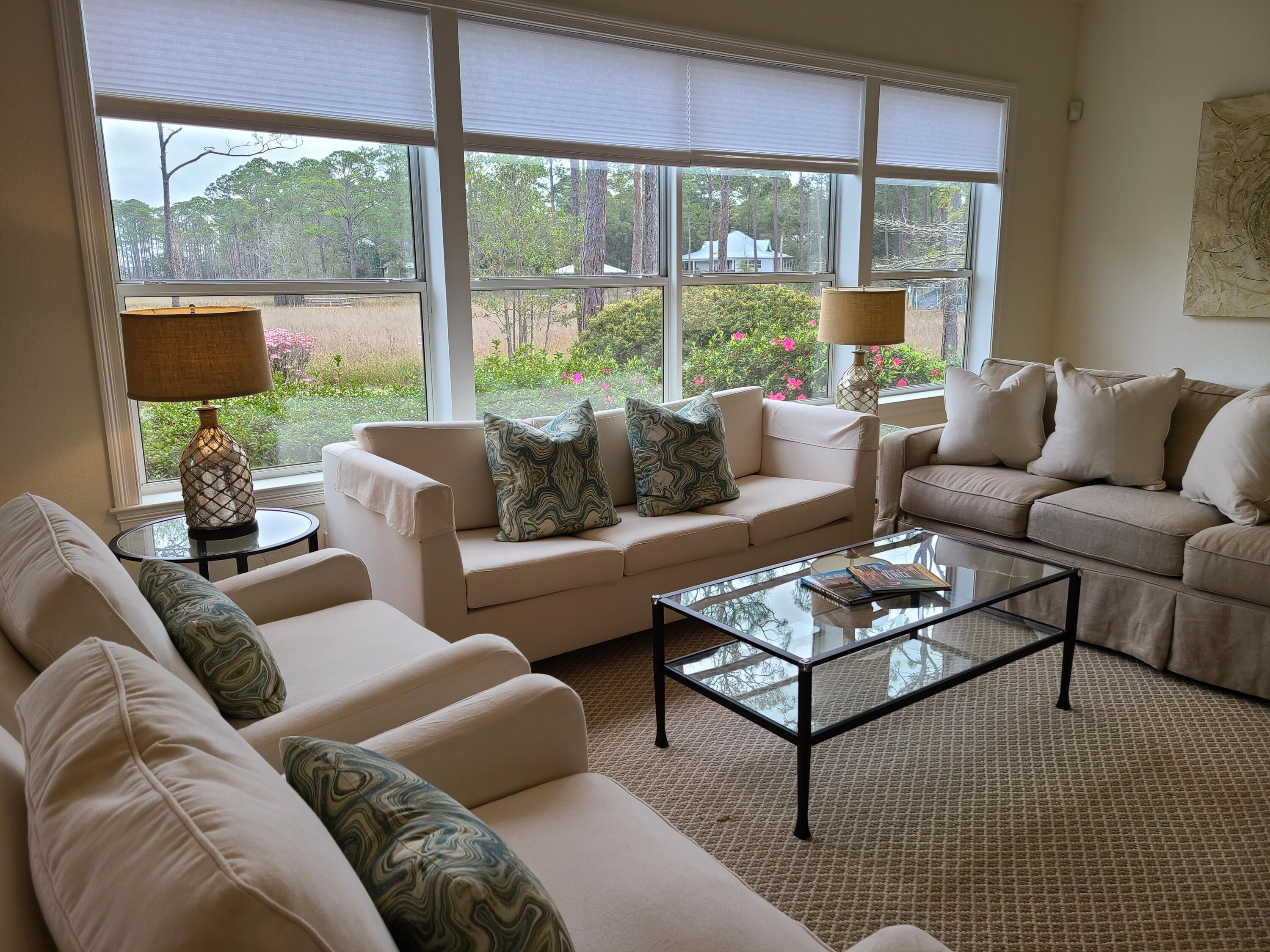 MAGNOLIA BEACH - Residential