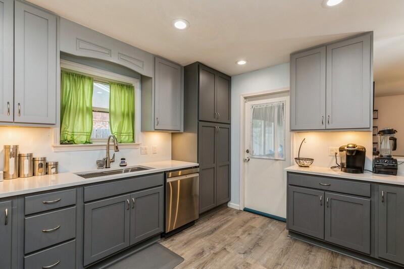 PINEWOOD ESTATES - Residential
