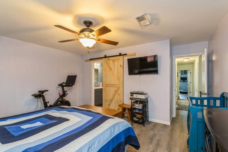 PINEWOOD ESTATES - Residential