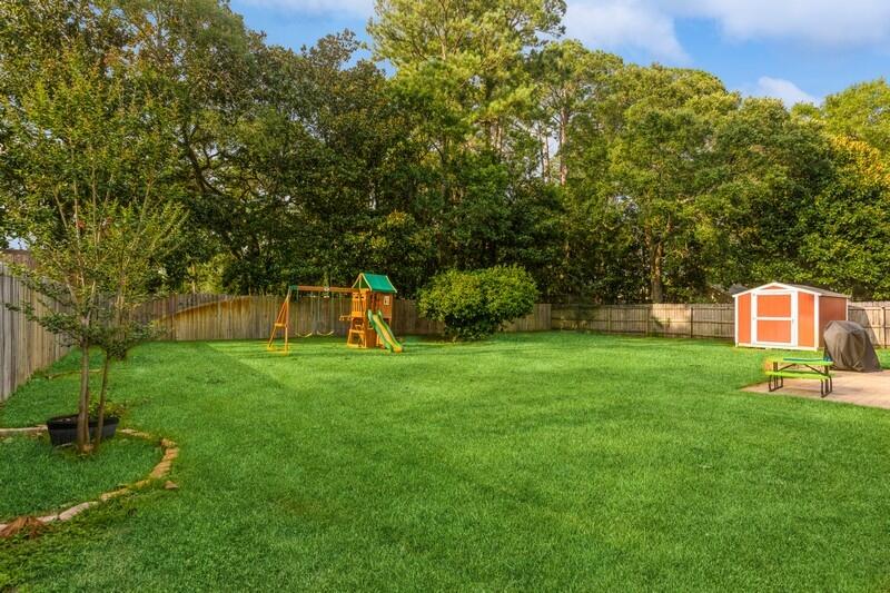 PINEWOOD ESTATES - Residential