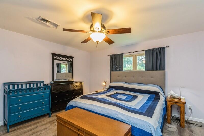 PINEWOOD ESTATES - Residential