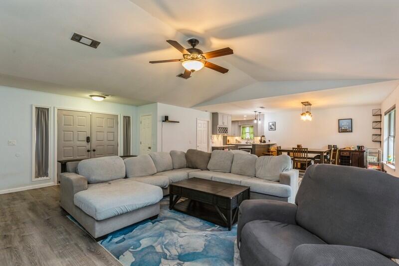 PINEWOOD ESTATES - Residential