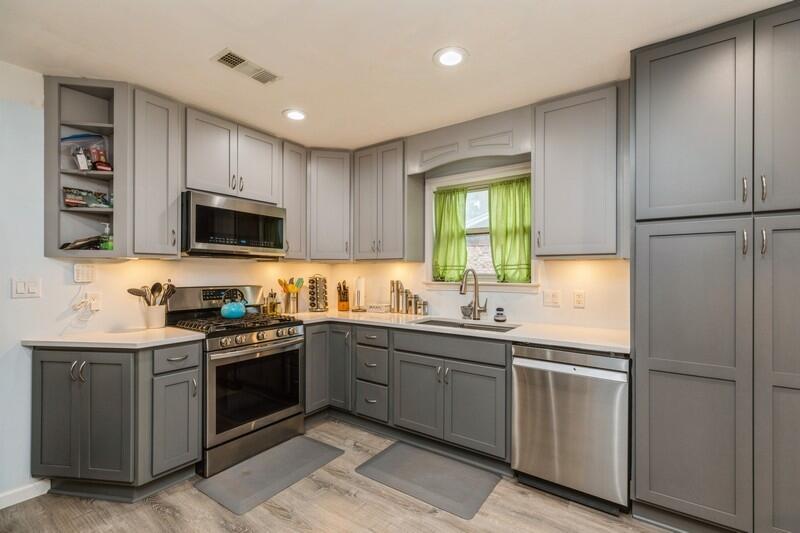 PINEWOOD ESTATES - Residential